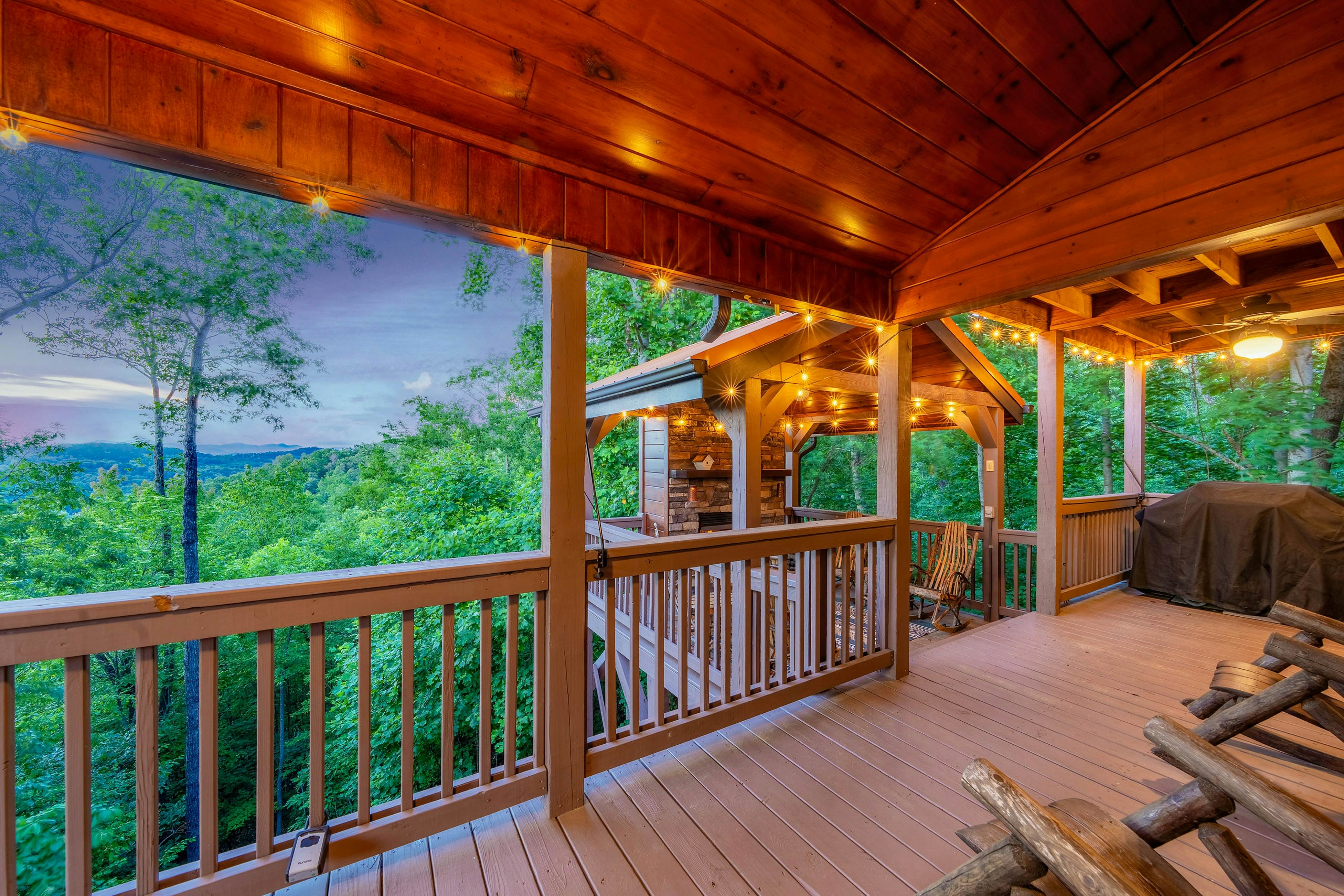 Red Oak Luxe Mountain Cabin