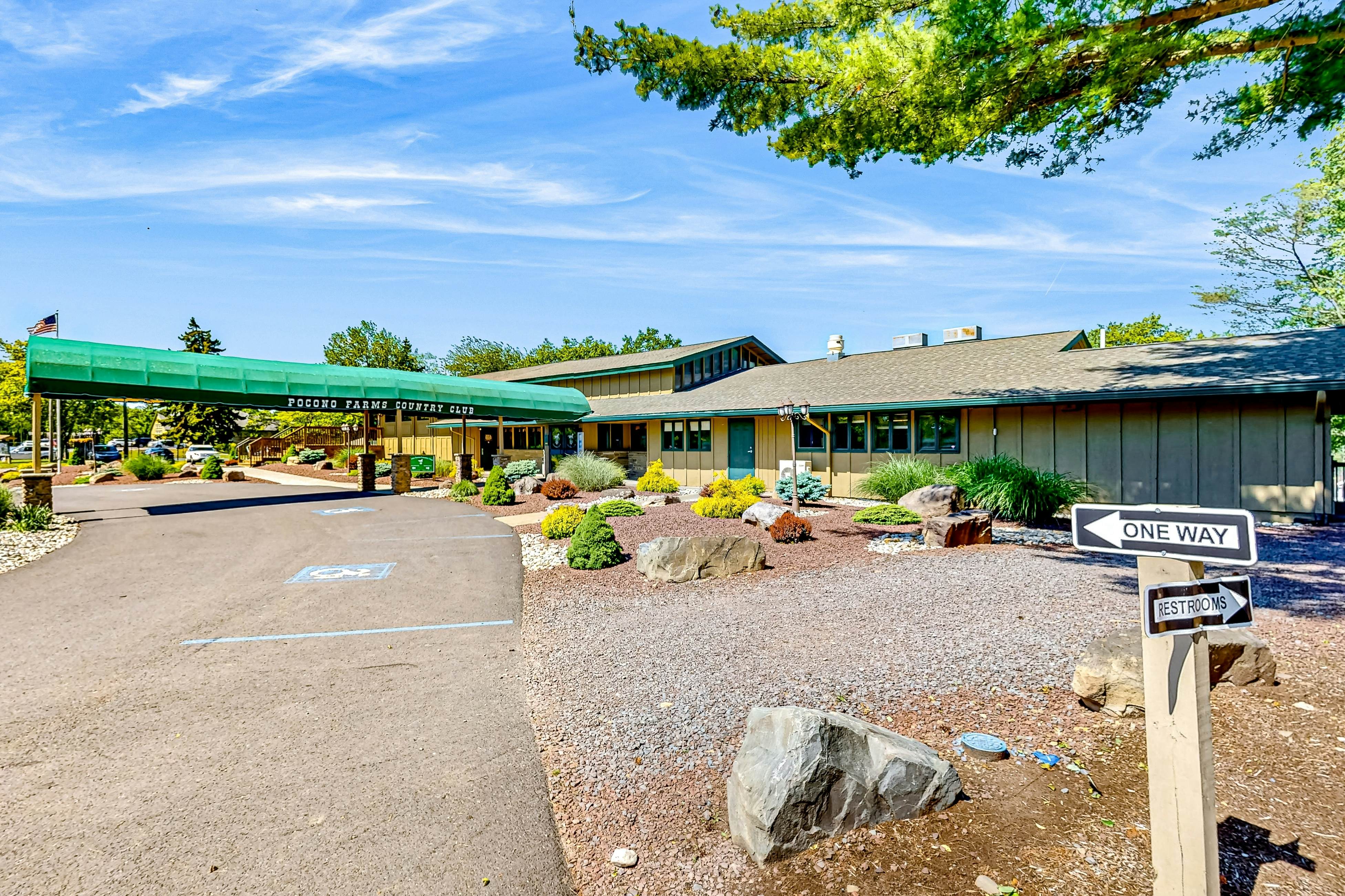 Pocono Waterside Escape