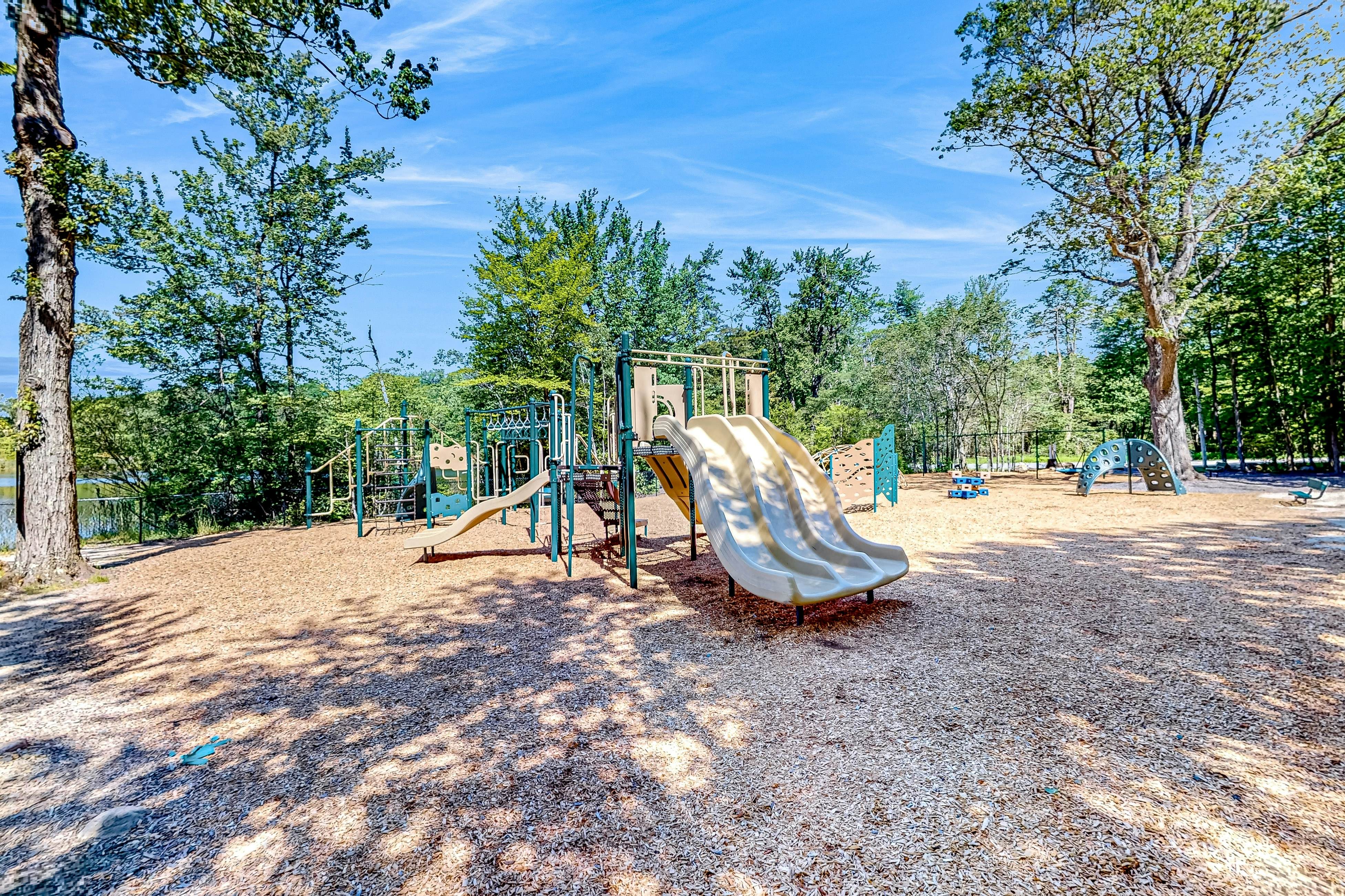 Pocono Waterside Escape