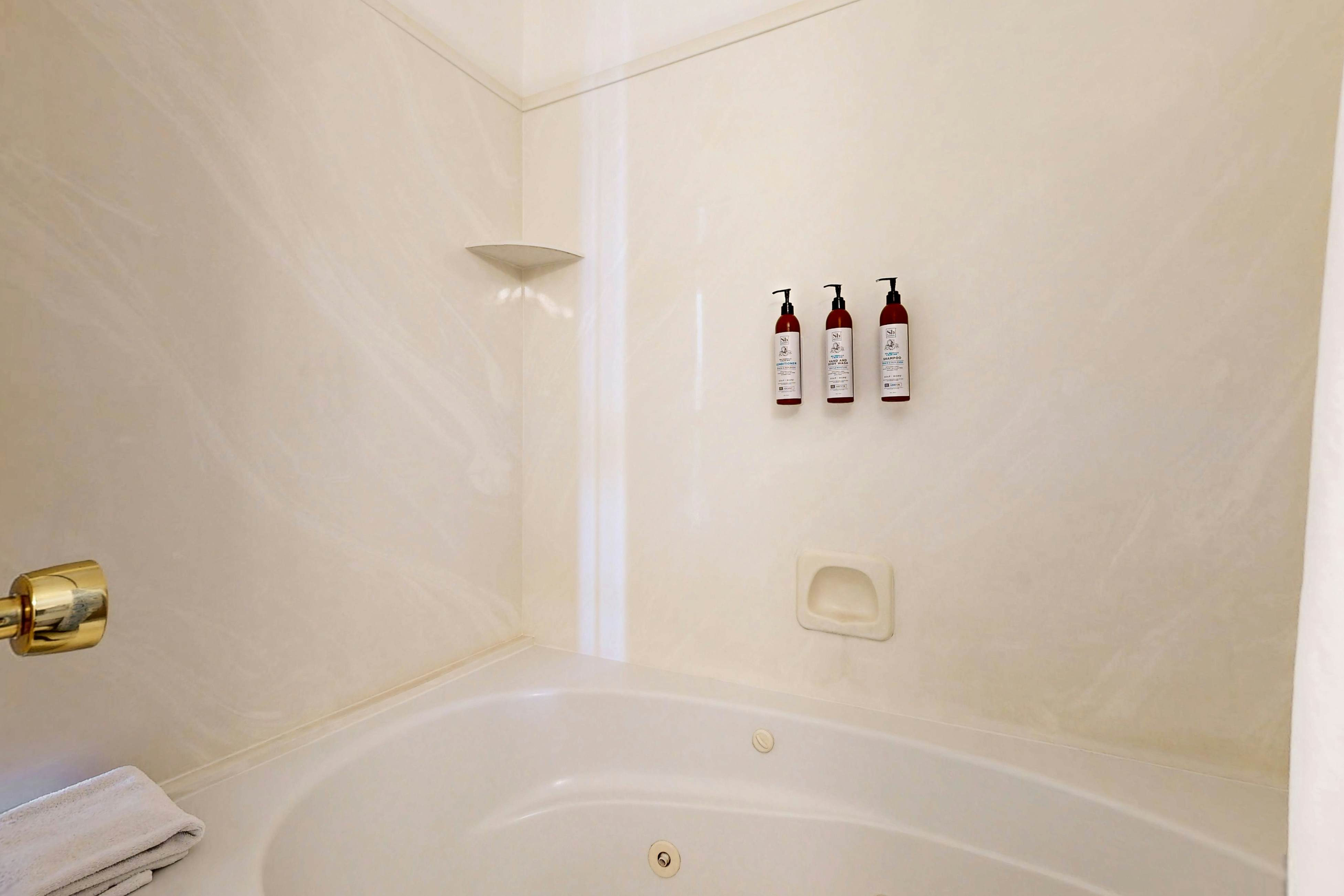 Harbor Village Lakeview Condo 902-3