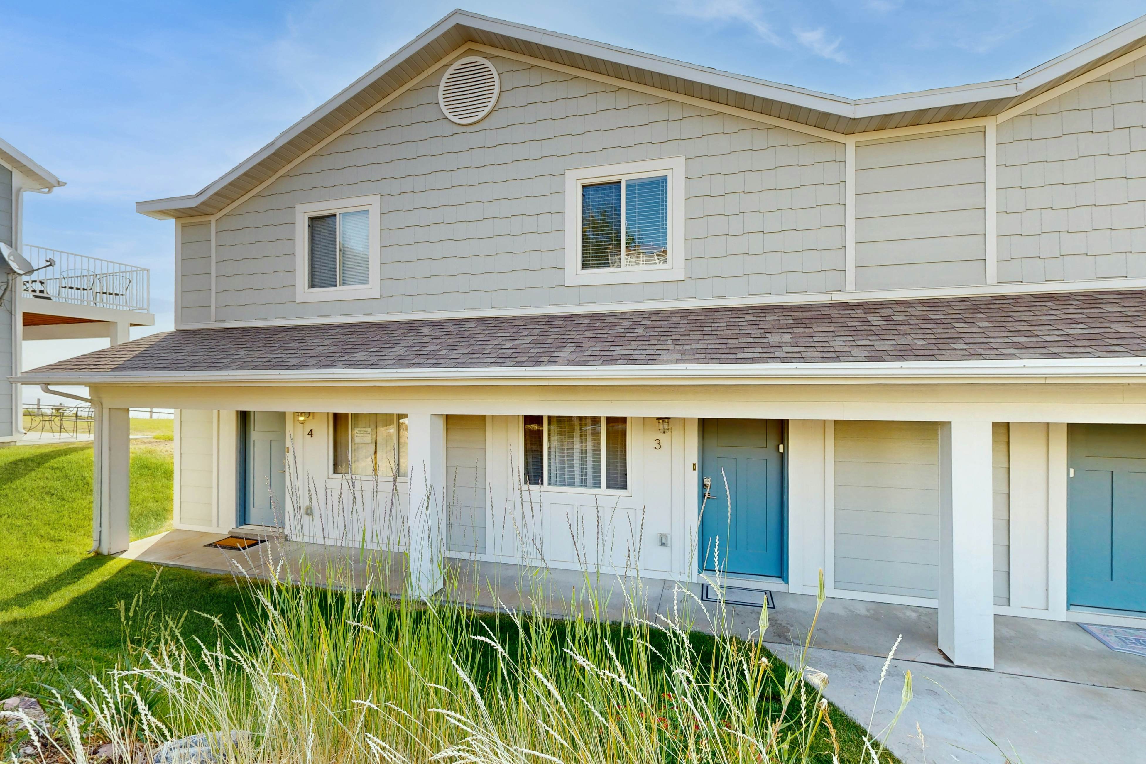 Harbor Village Lakeview Condo 902-3