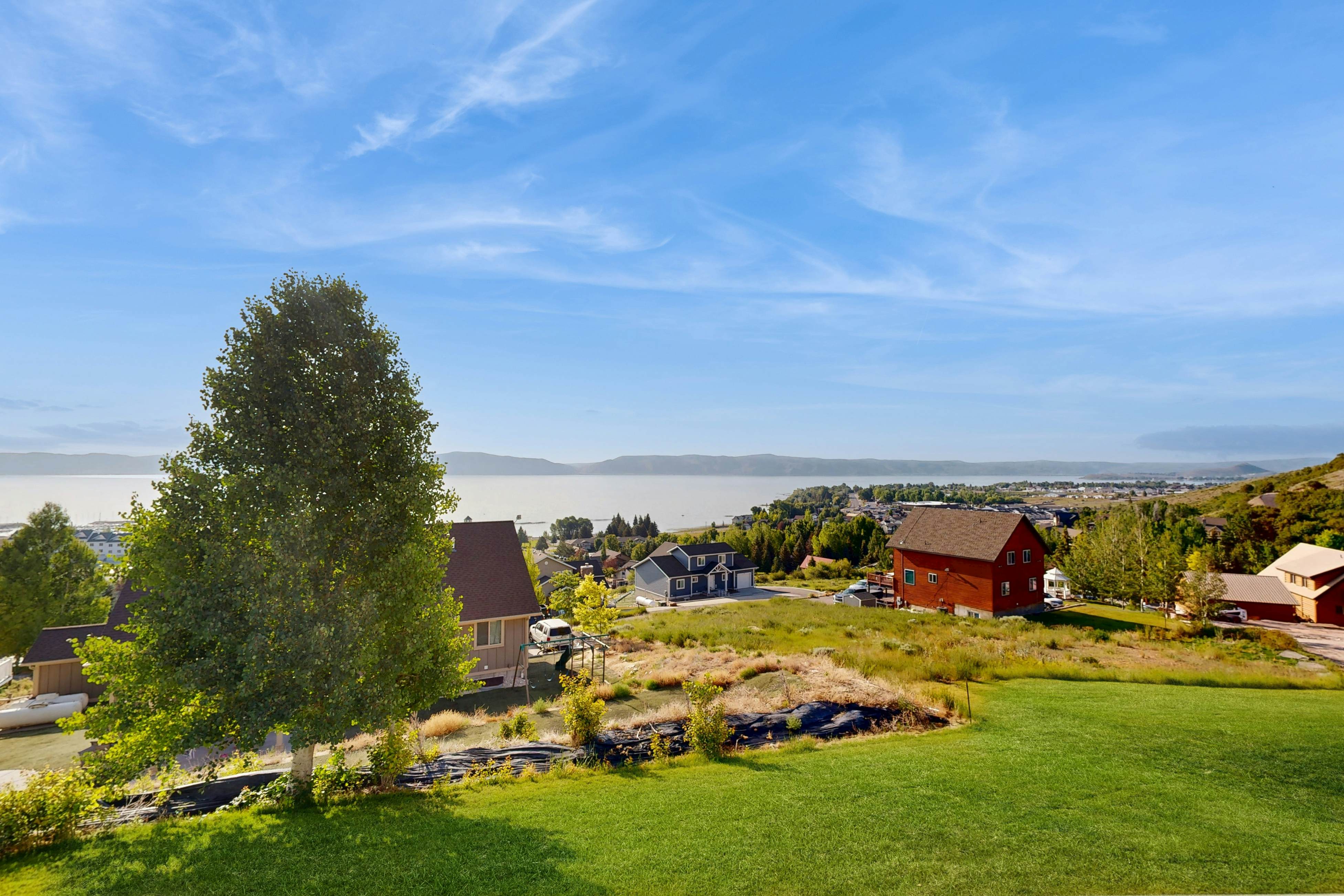 Harbor Village Lakeview Condo 902-3