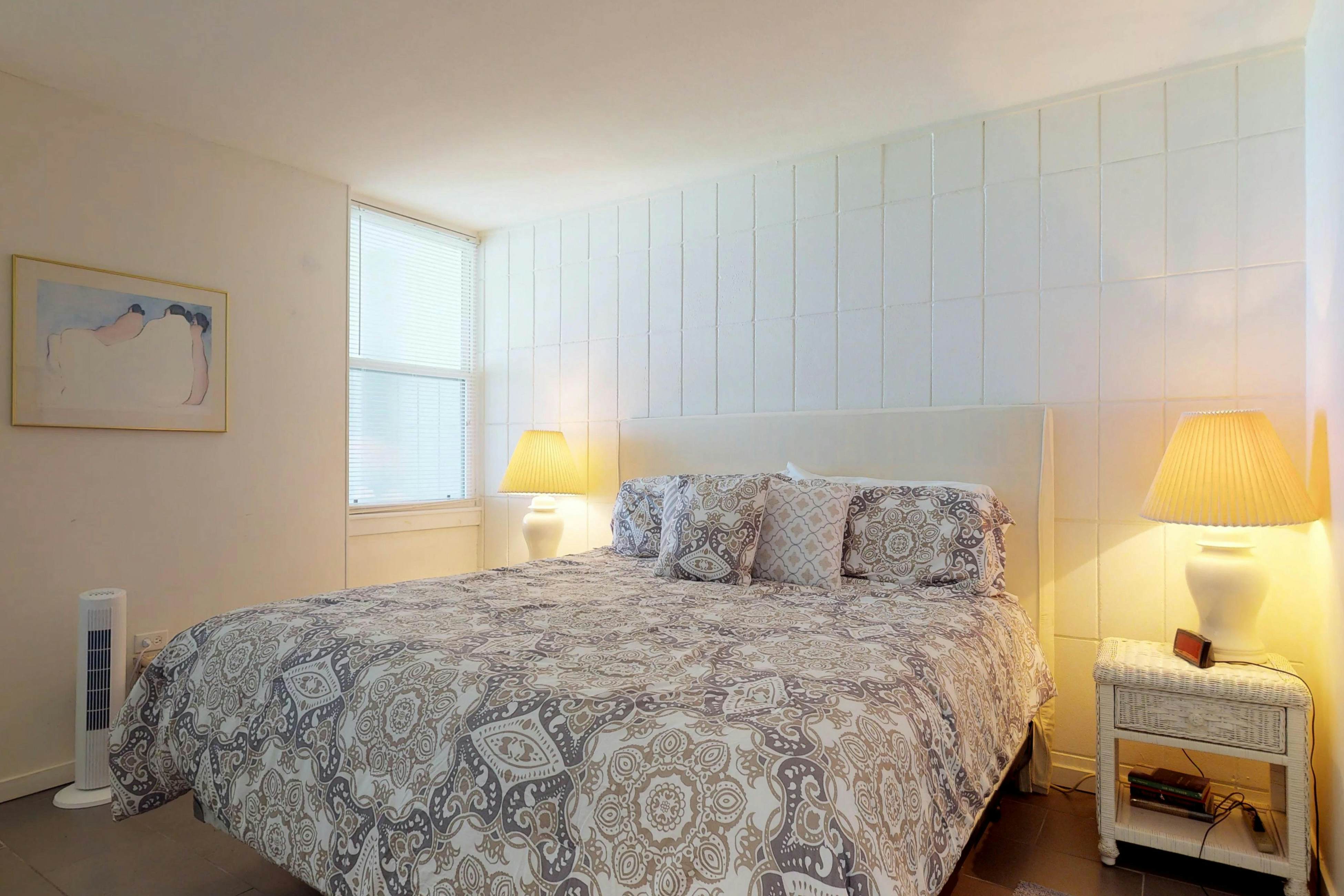 La Playa Condominiums 209