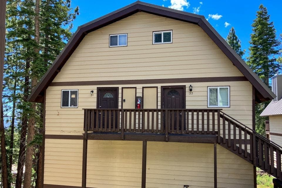 Mammoth View Villas 21