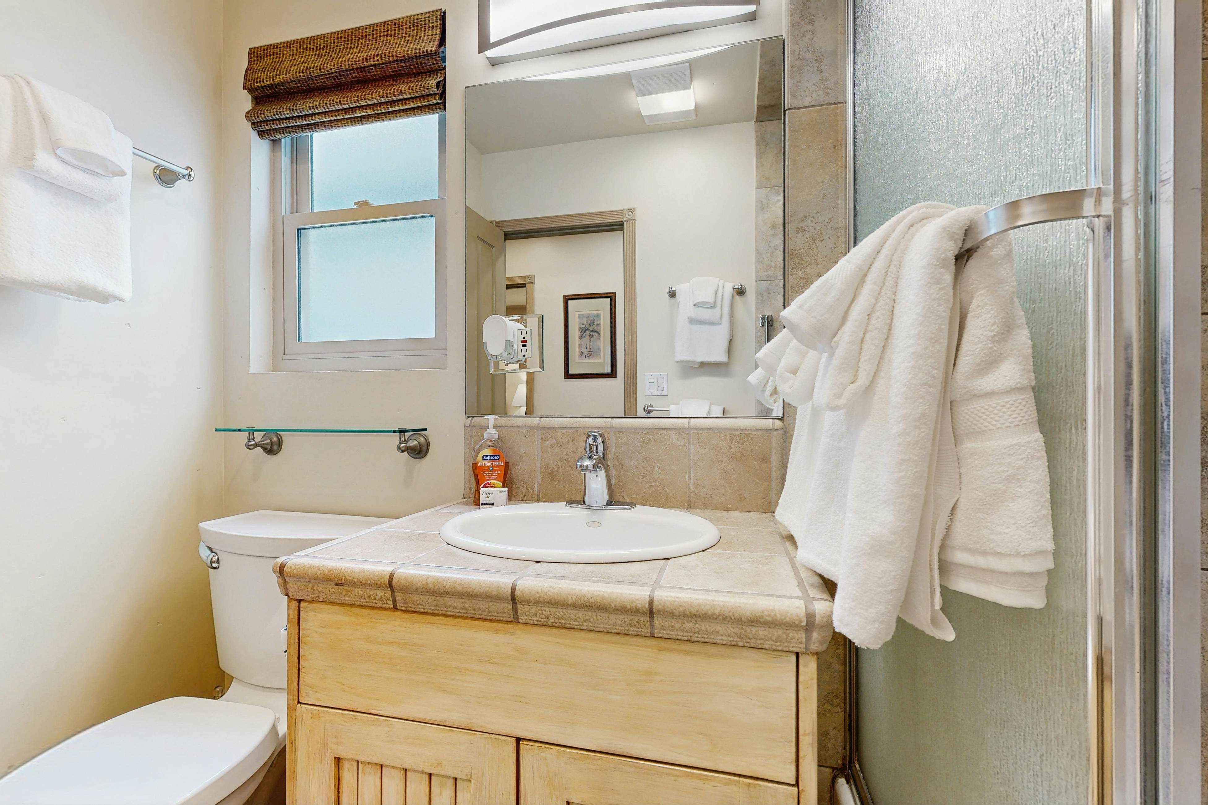 Newport Vacation Memories -Upstairs