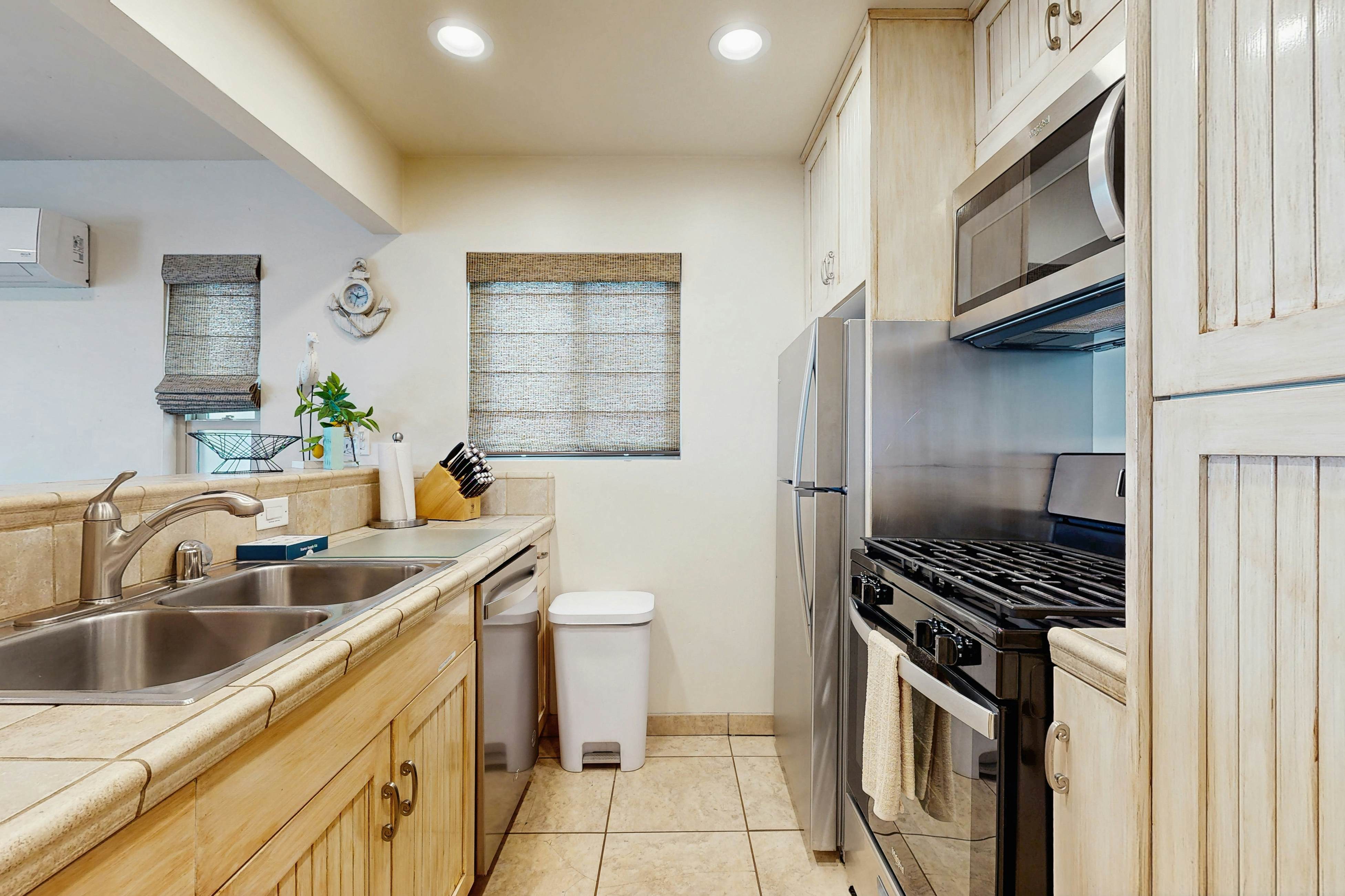 Newport Vacation Memories -Upstairs