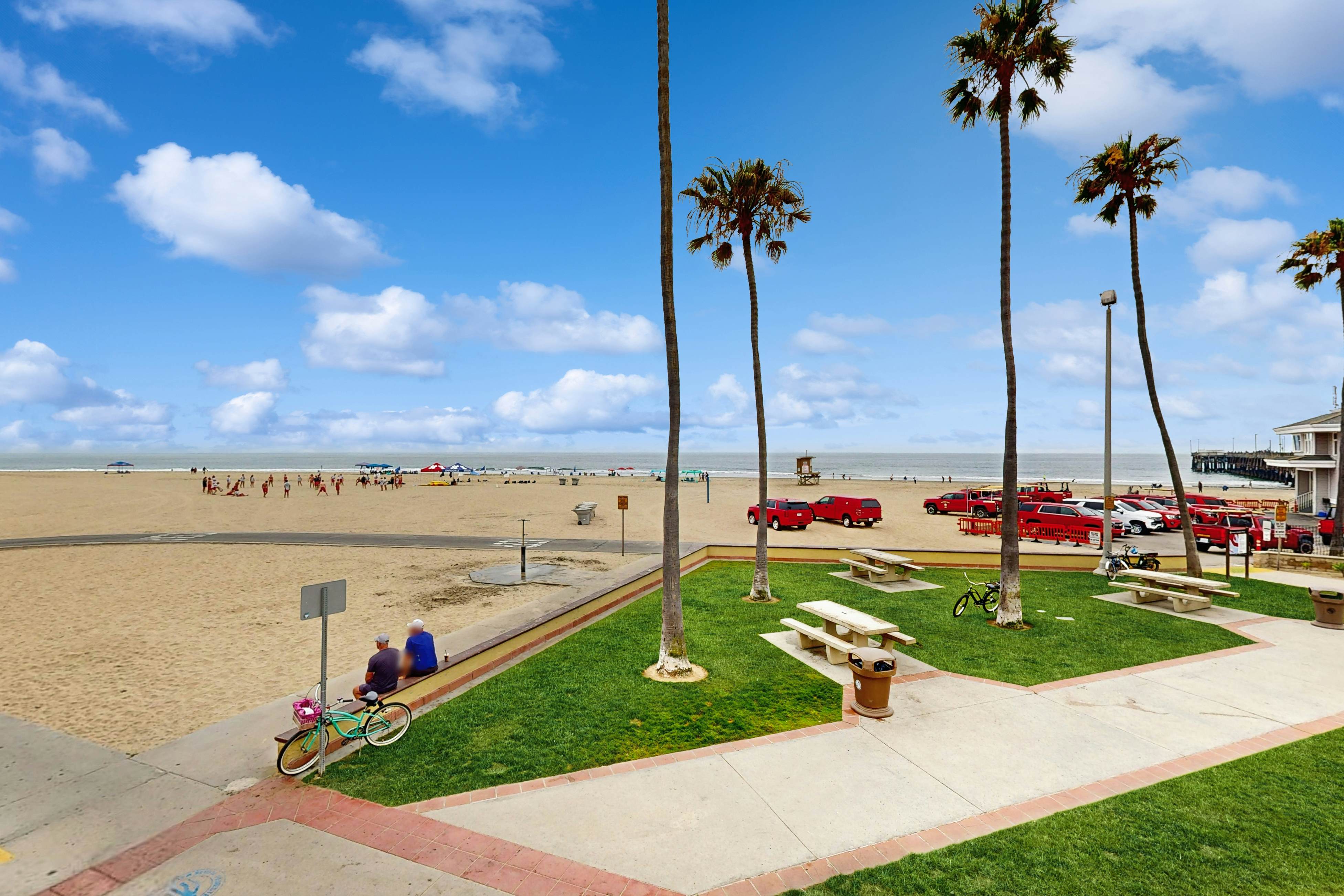 Newport Vacation Memories -Upstairs