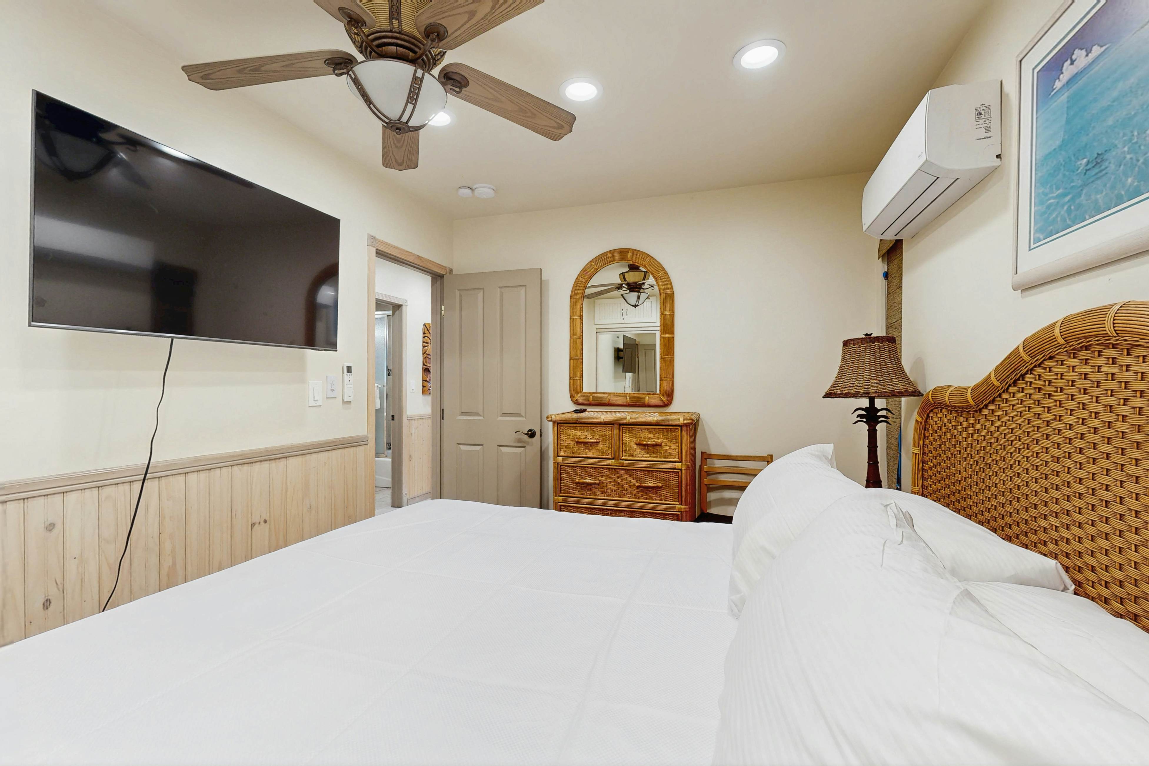 Newport Vacation Memories -Downstairs