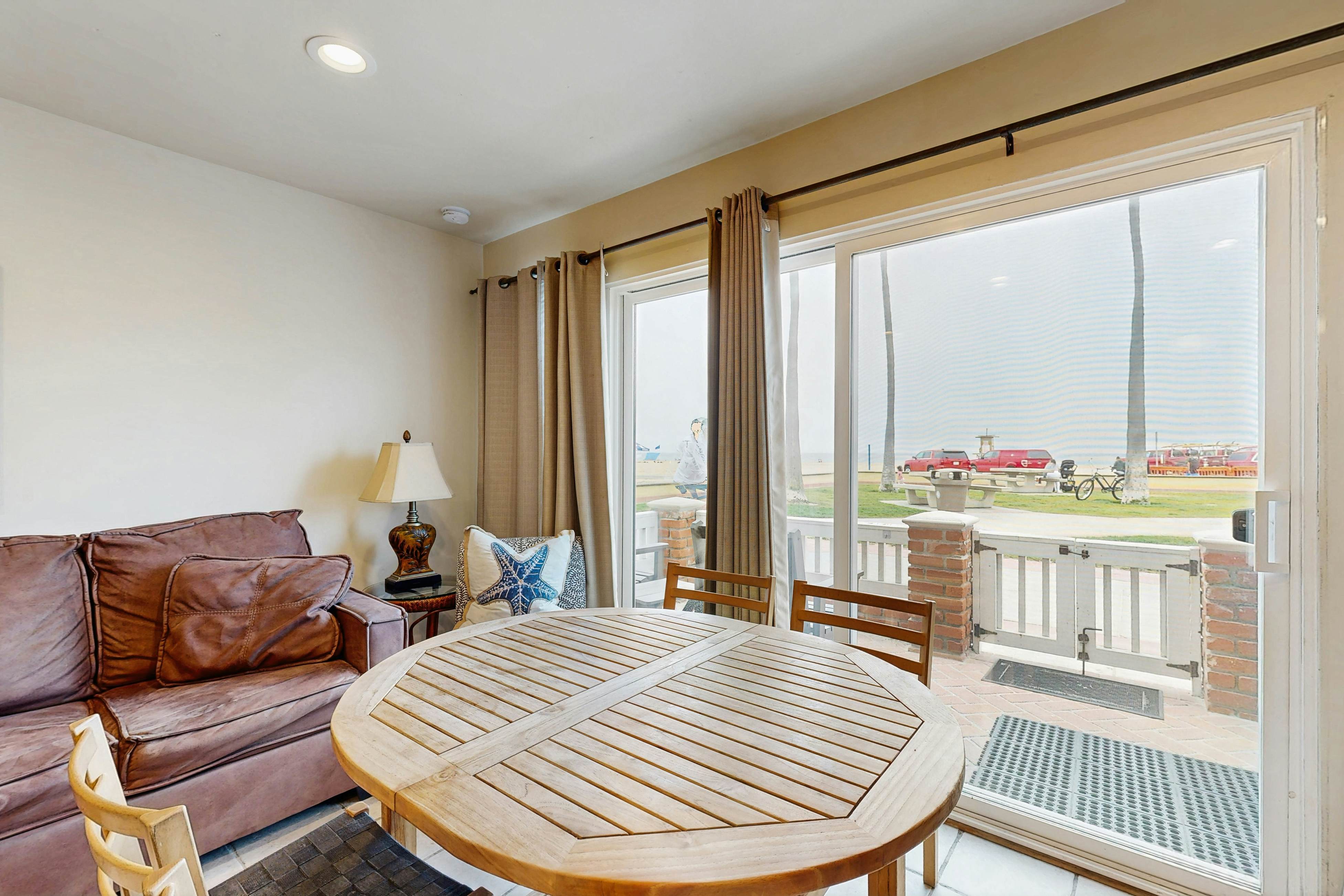 Newport Vacation Memories -Downstairs