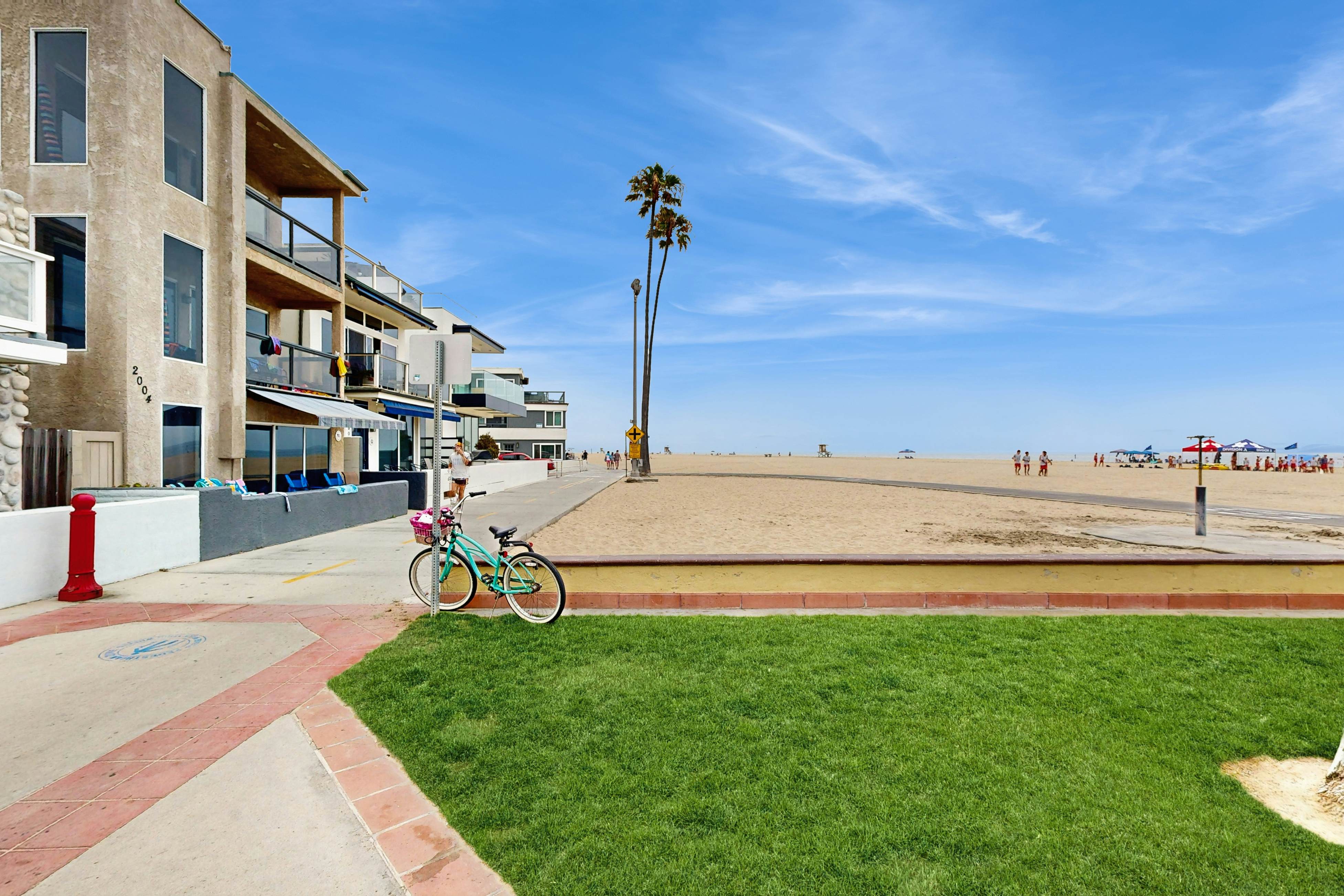 Newport Vacation Memories -Downstairs