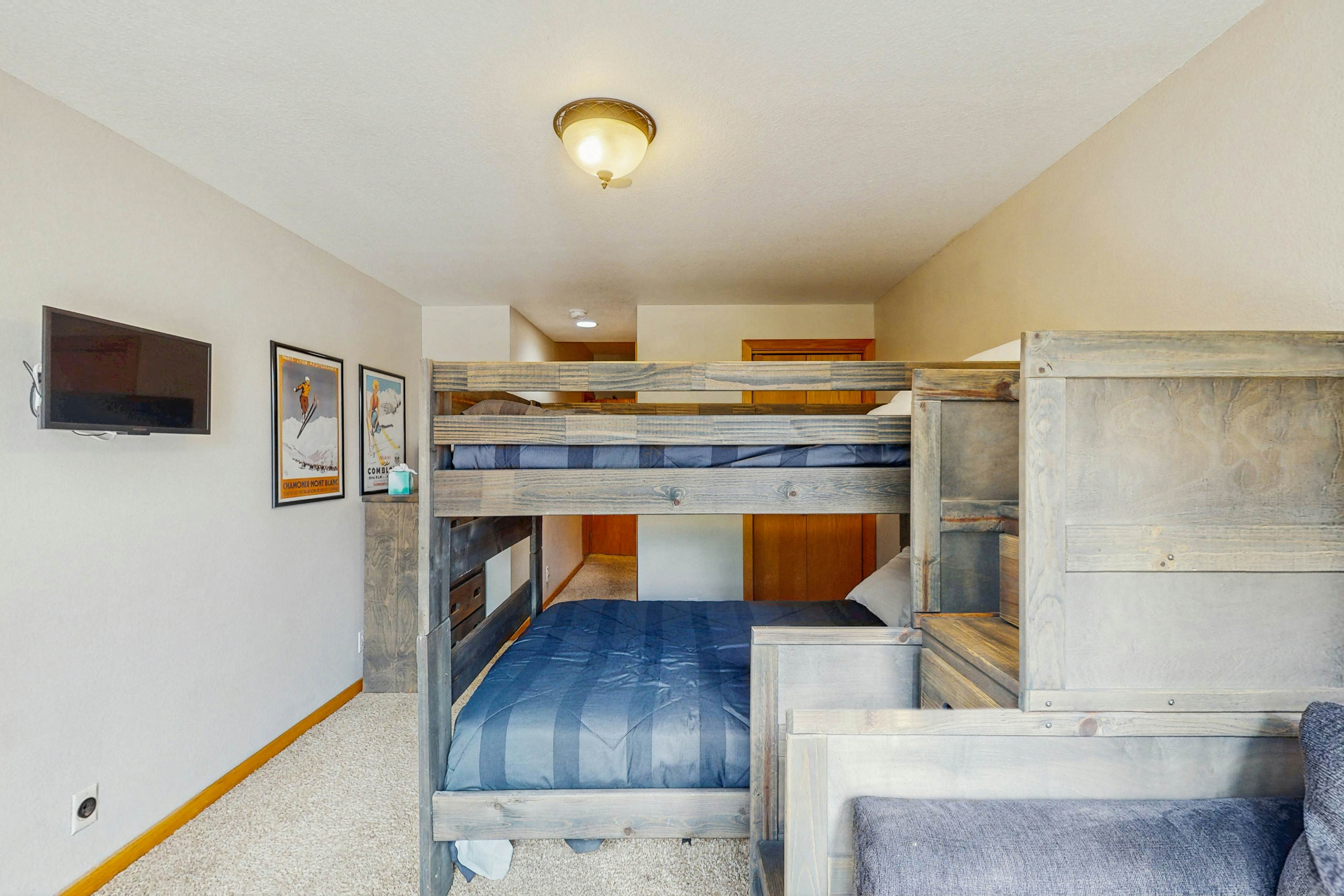 Crestview Ski Condo 