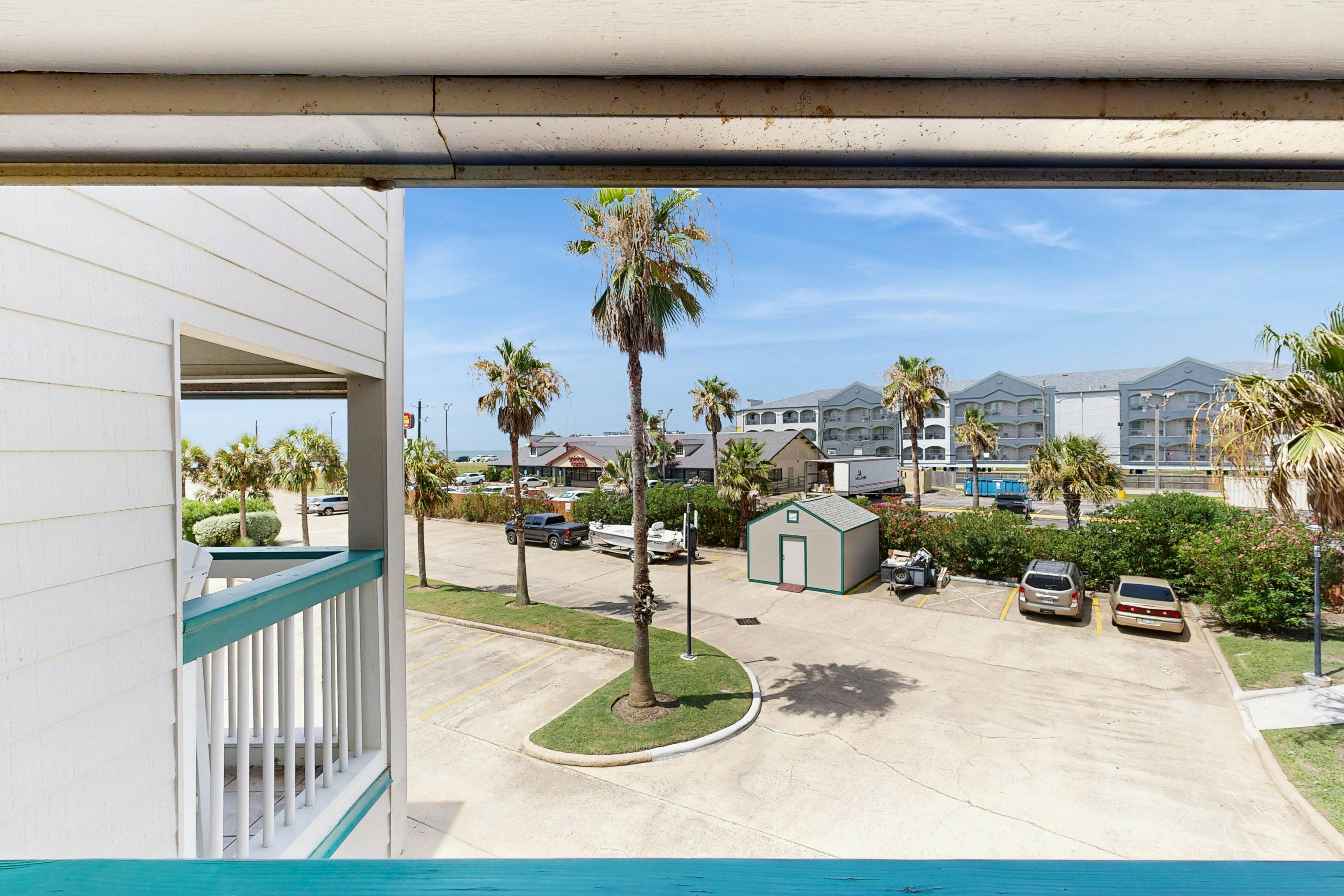 Casa Del Mar - Beachside Pleasure