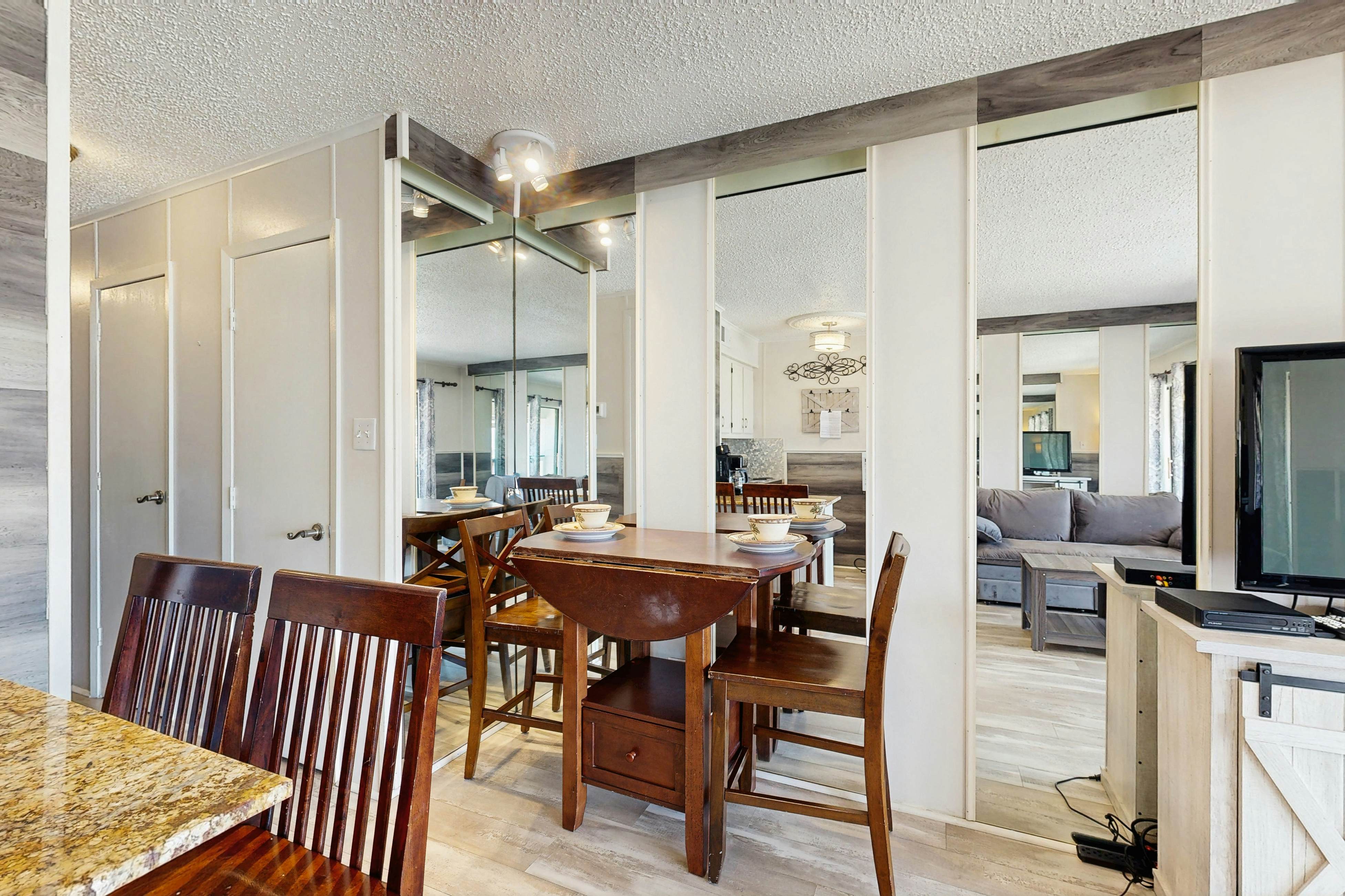 Casa Del Mar - Beachside Pleasure