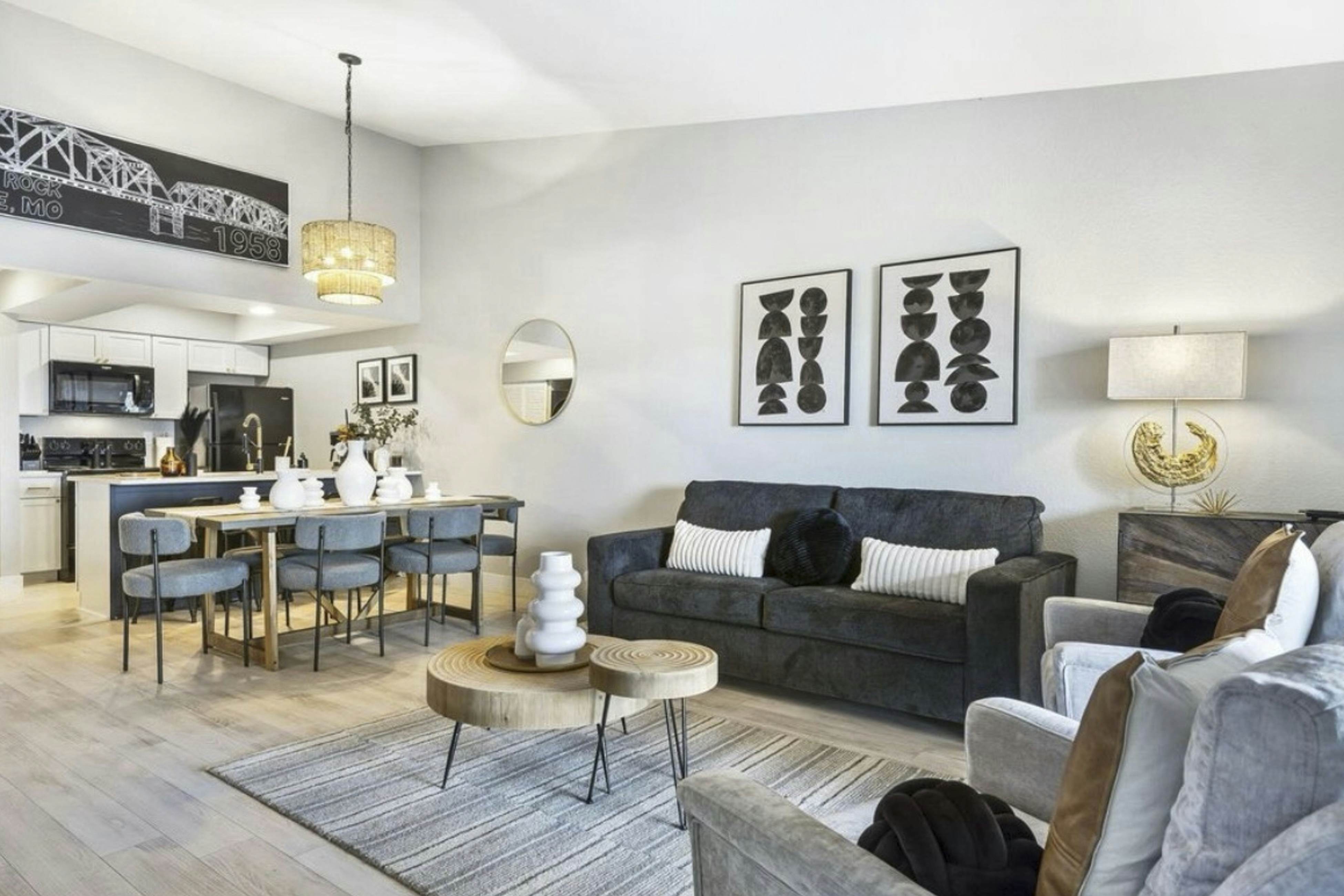 The Lookout at Kimberling Crossing