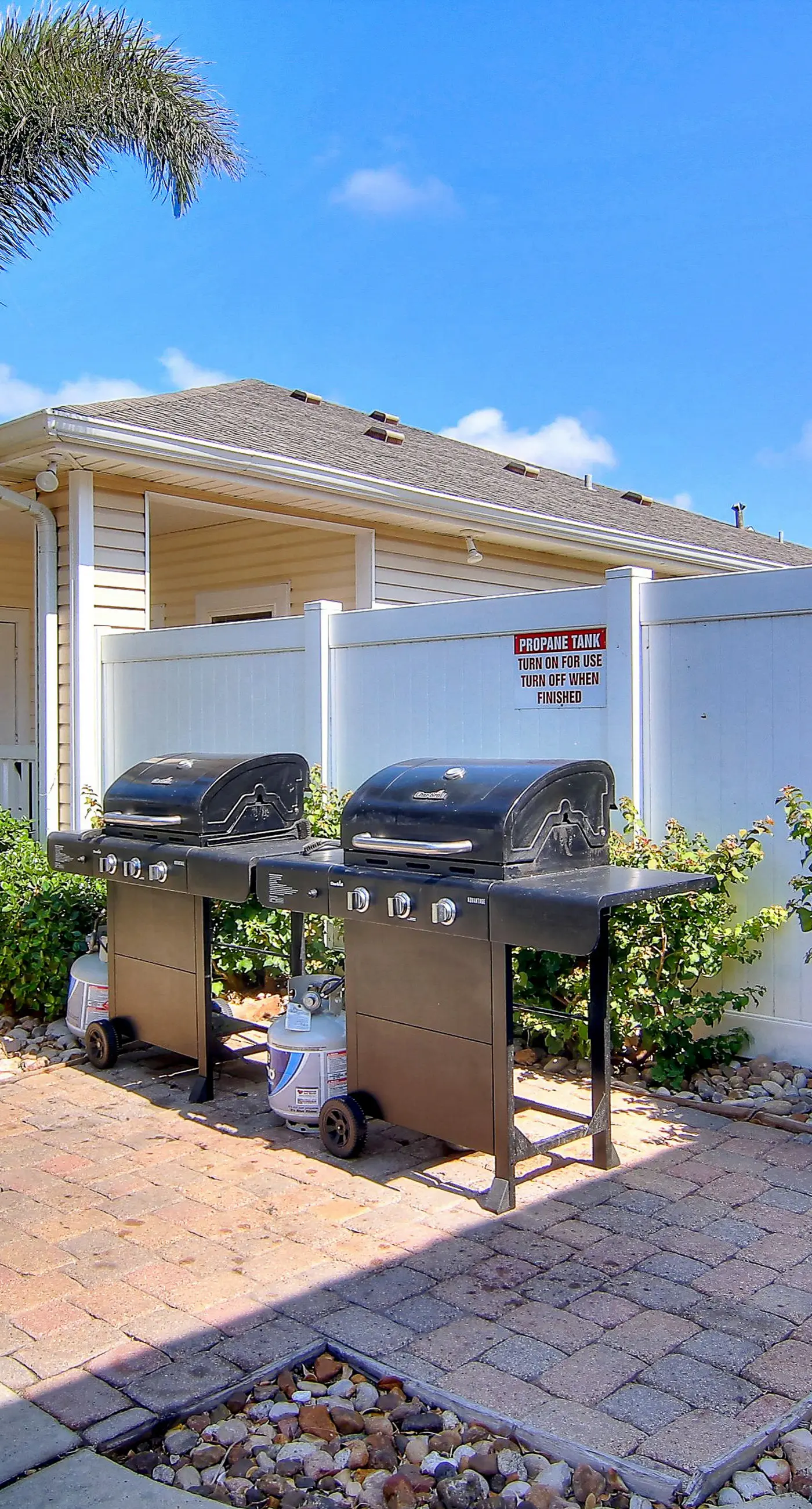 Palm Bay 305