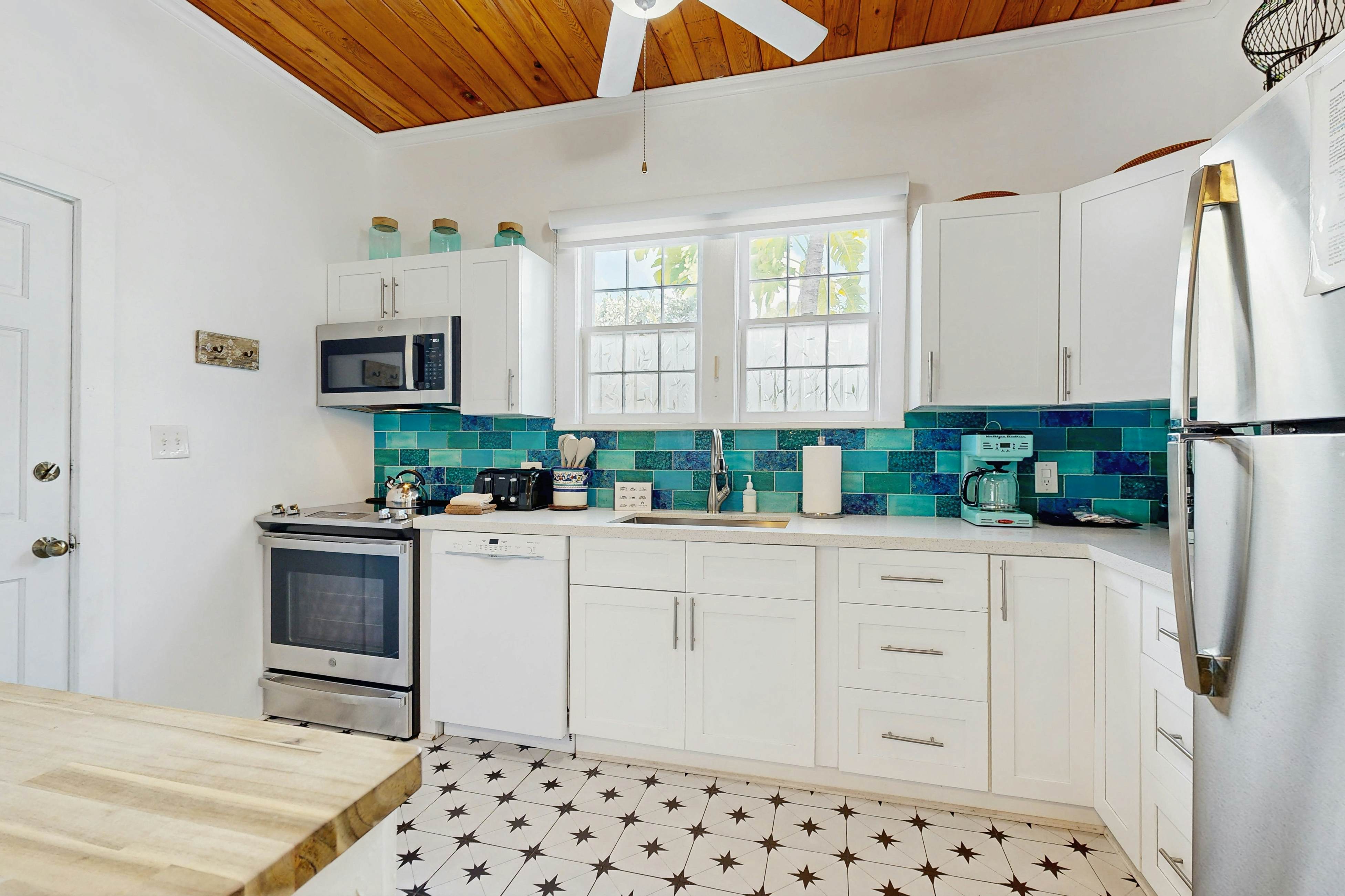 Papa's Hideaway  - Garden of Eden