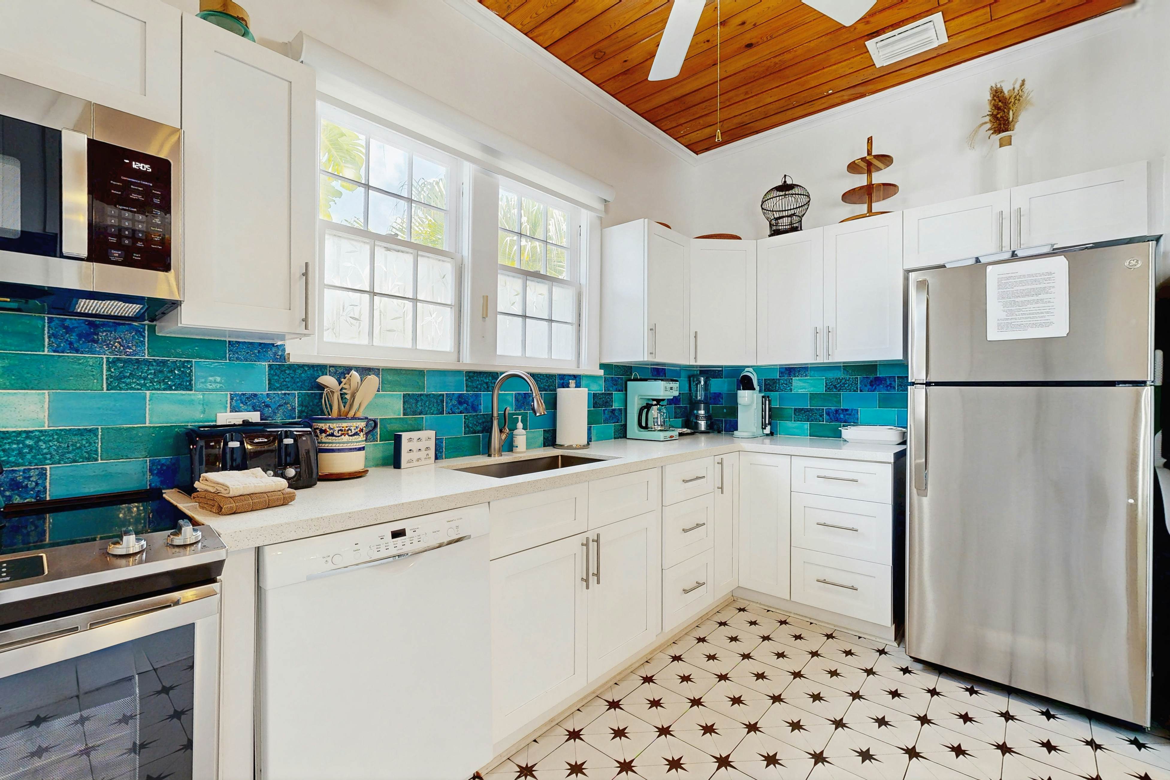 Papa's Hideaway  - Garden of Eden