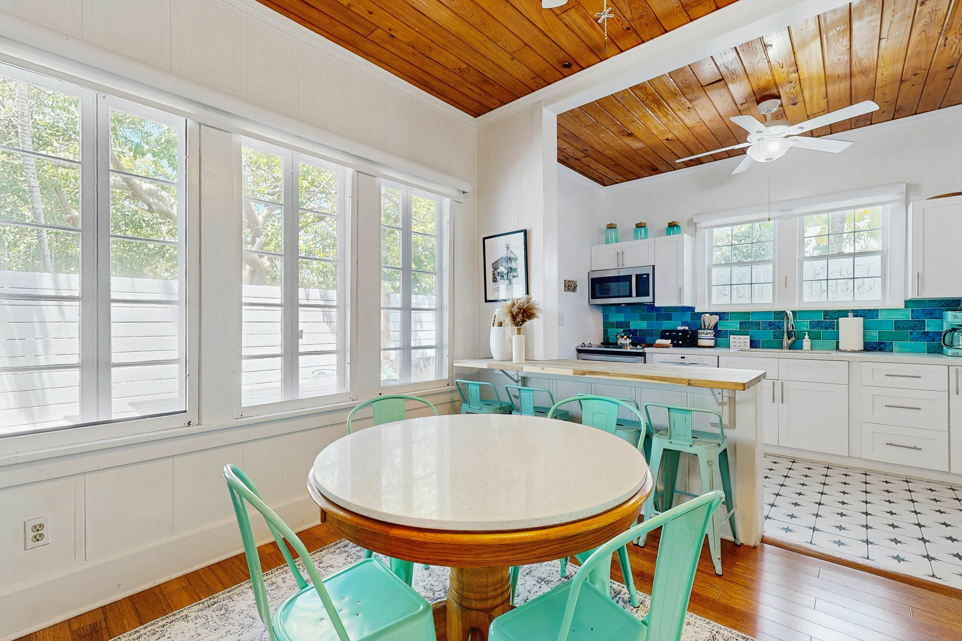 Papa's Hideaway  - Garden of Eden