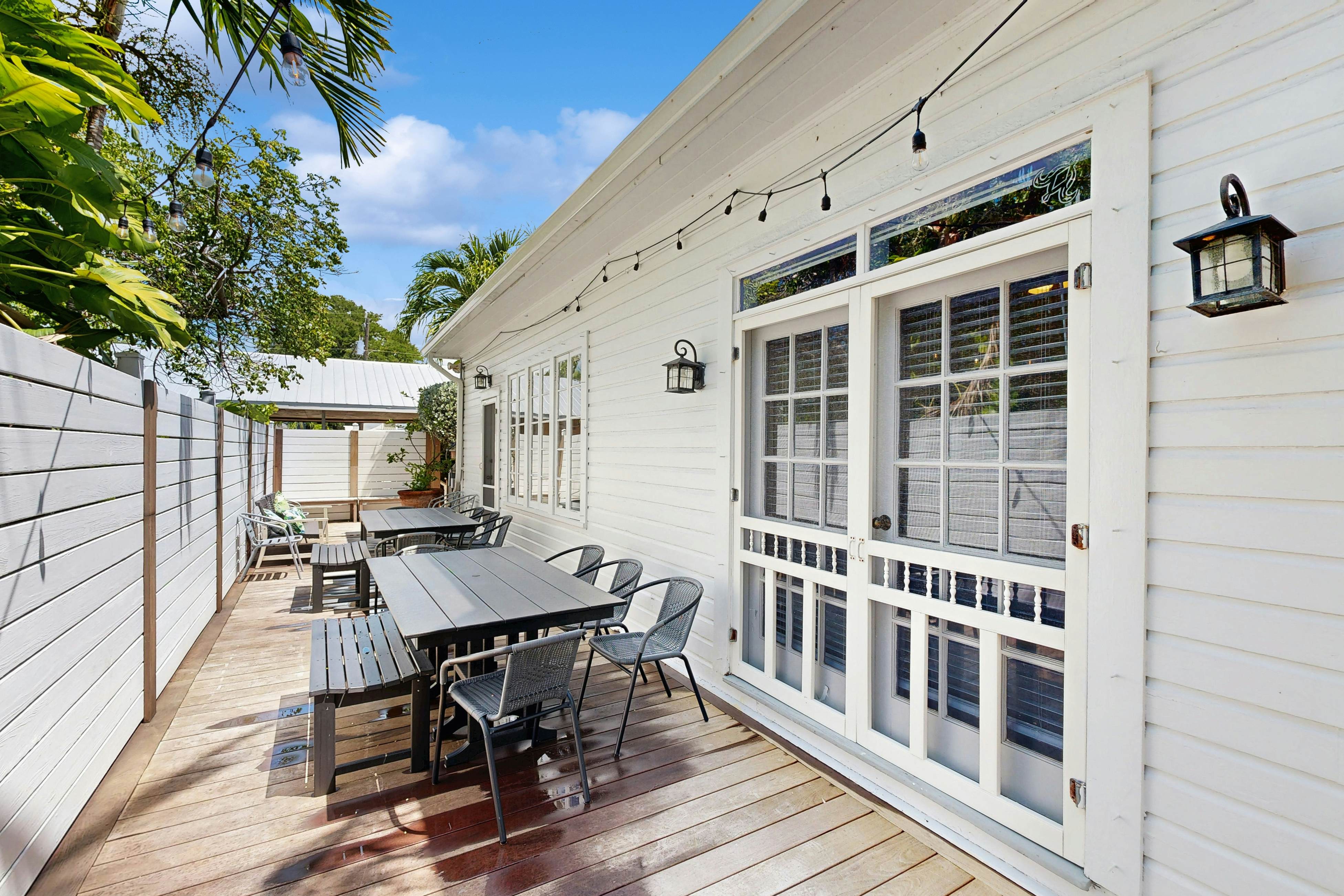 Papa's Hideaway  - Garden of Eden