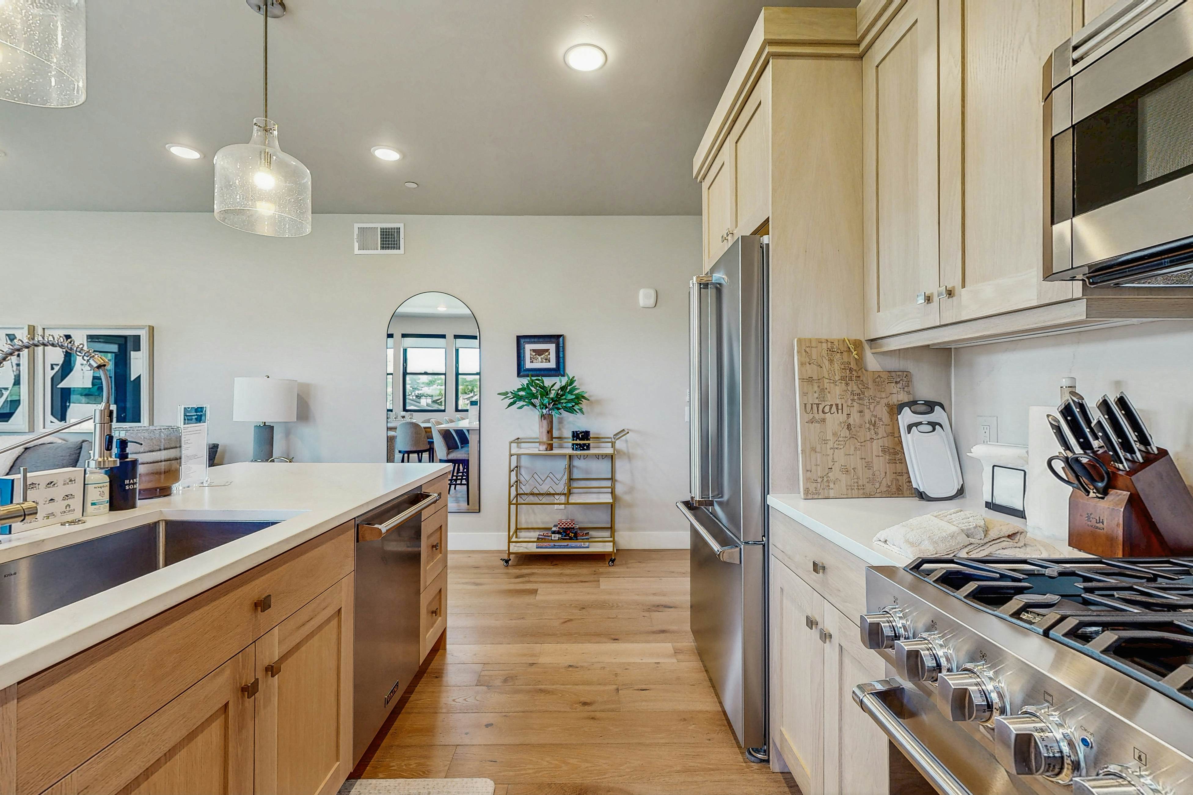 Mayflower Lakeside 201