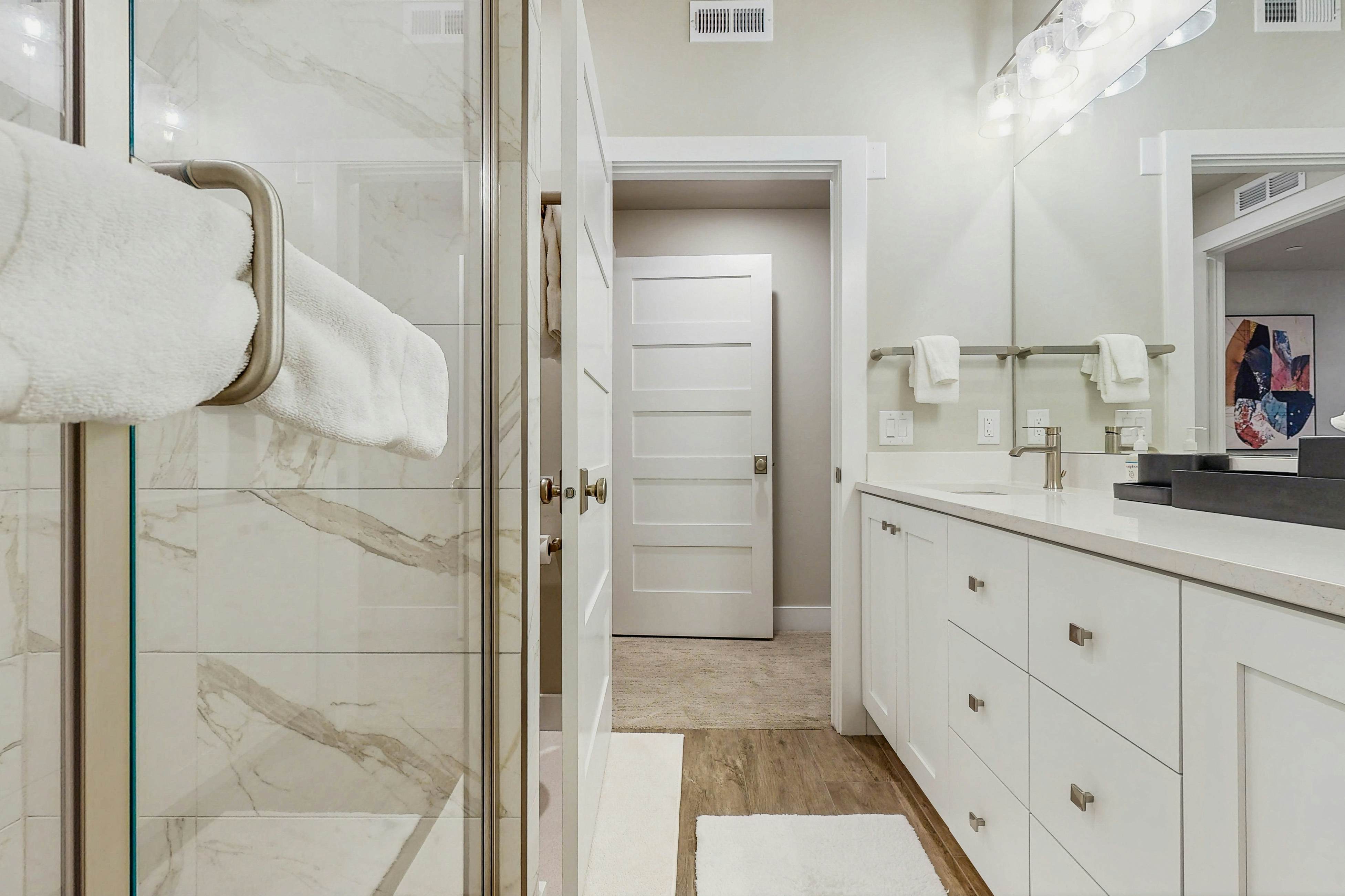 Mayflower Lakeside 201