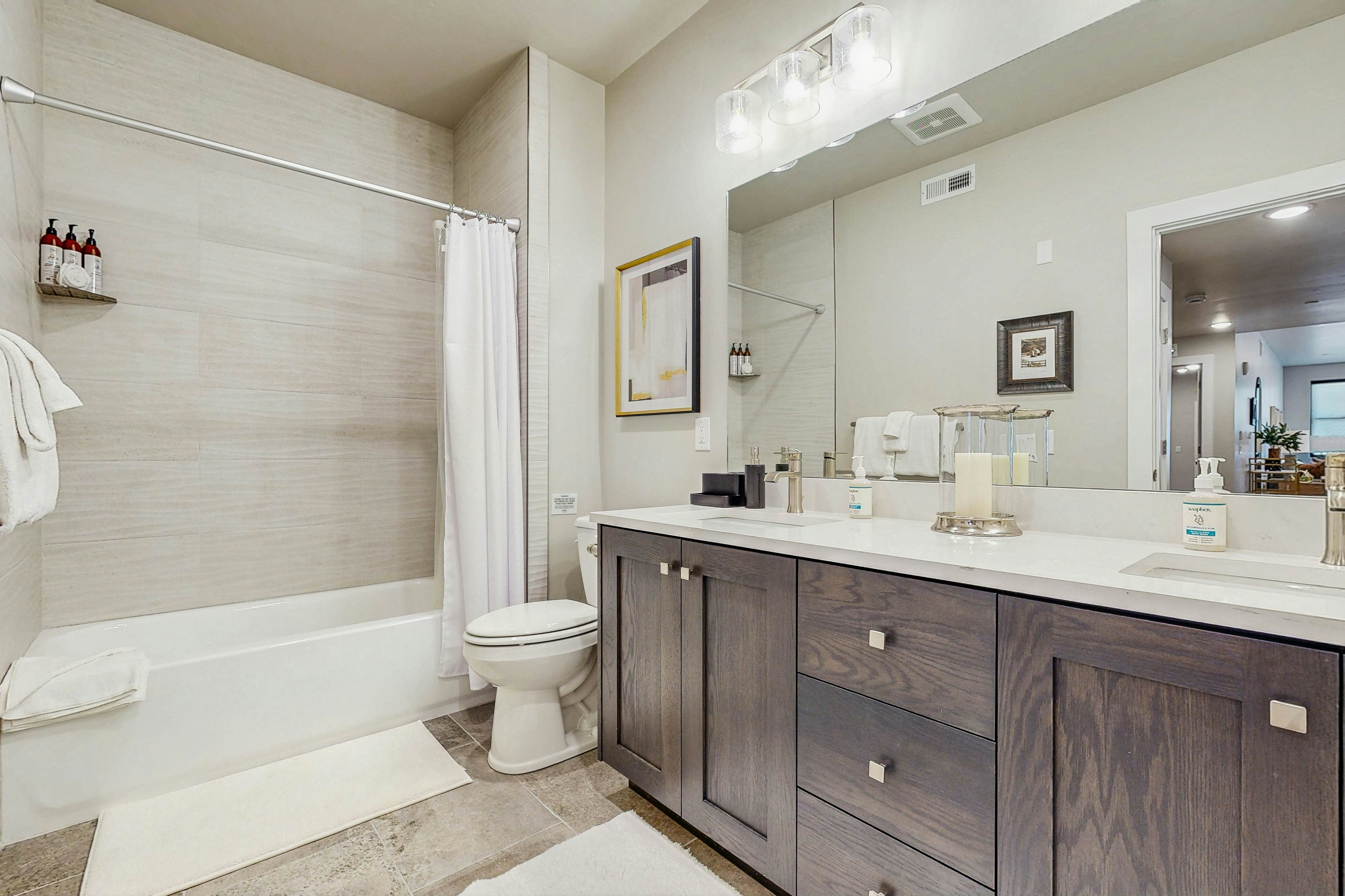 Mayflower Lakeside 201