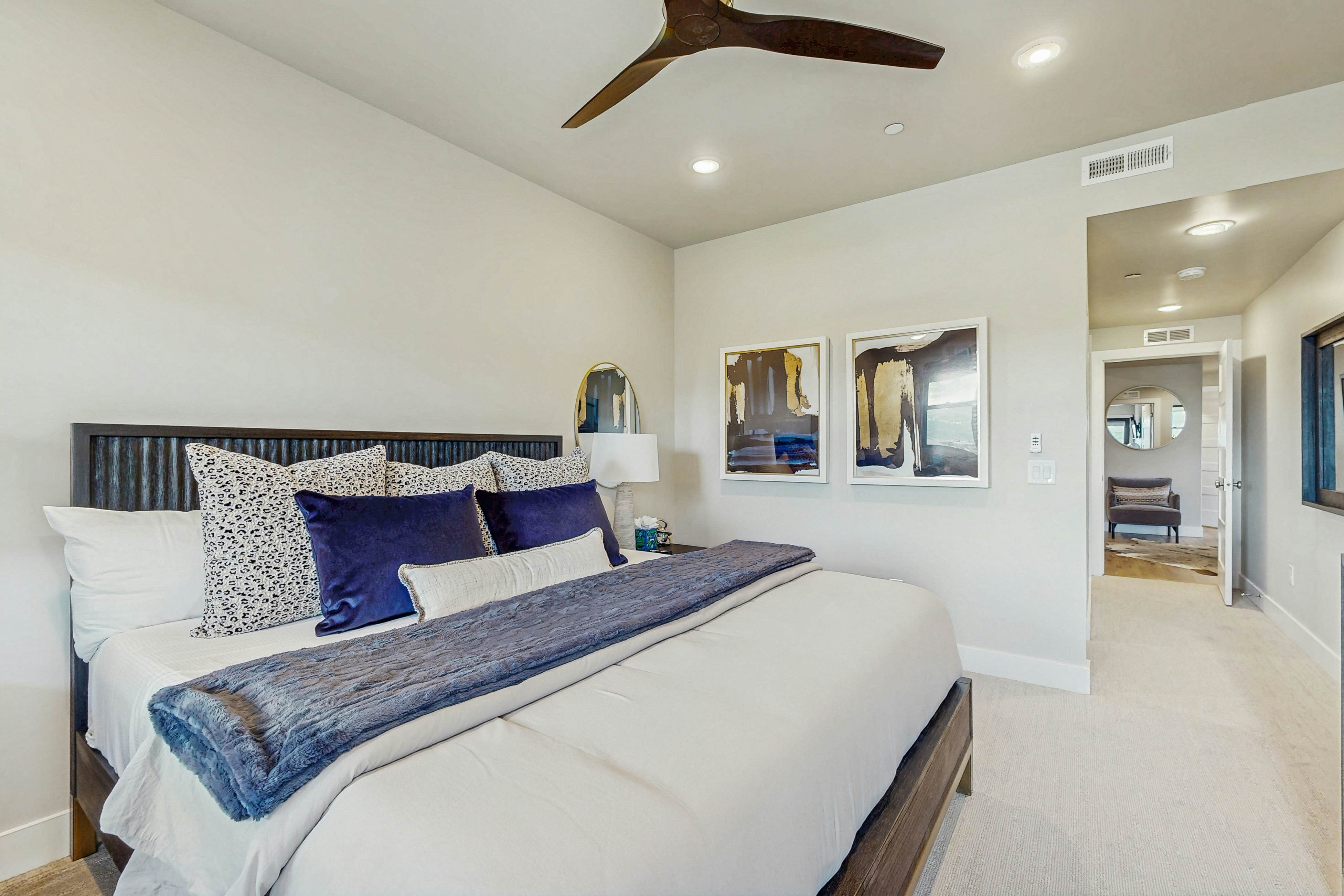 Mayflower Lakeside 201