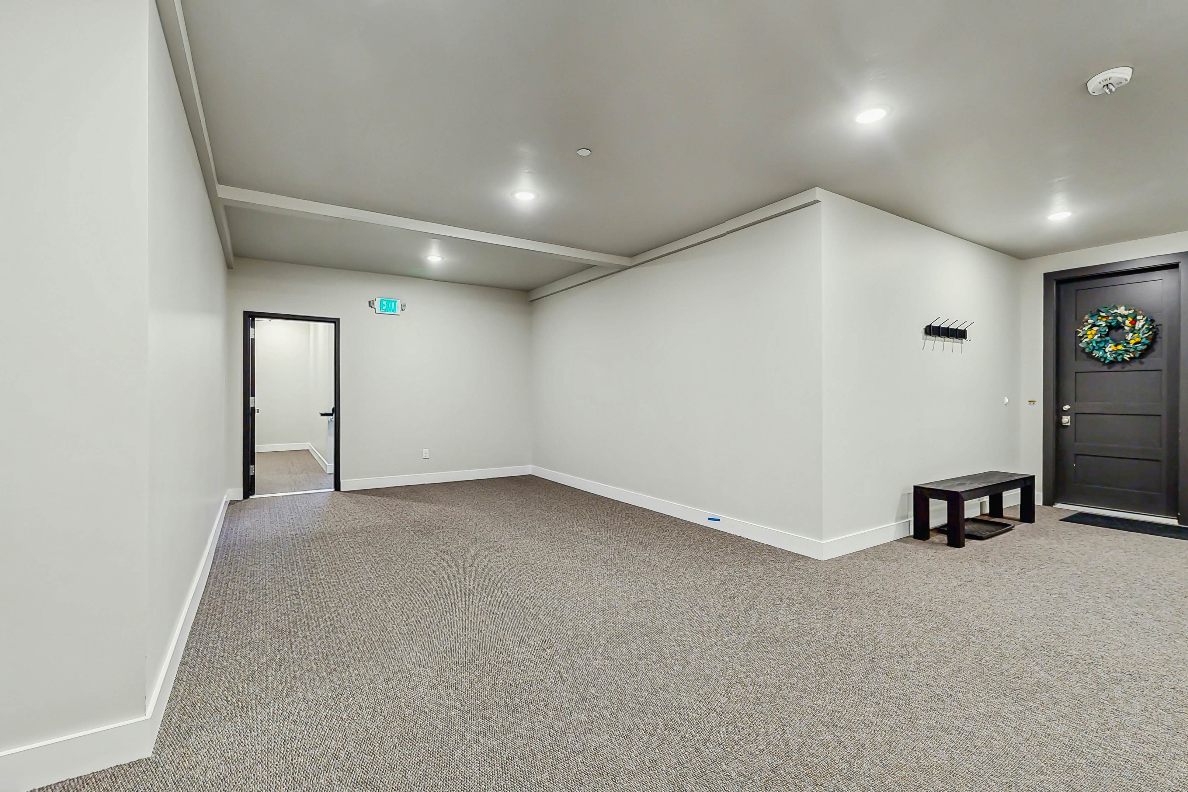 Mayflower Lakeside 201