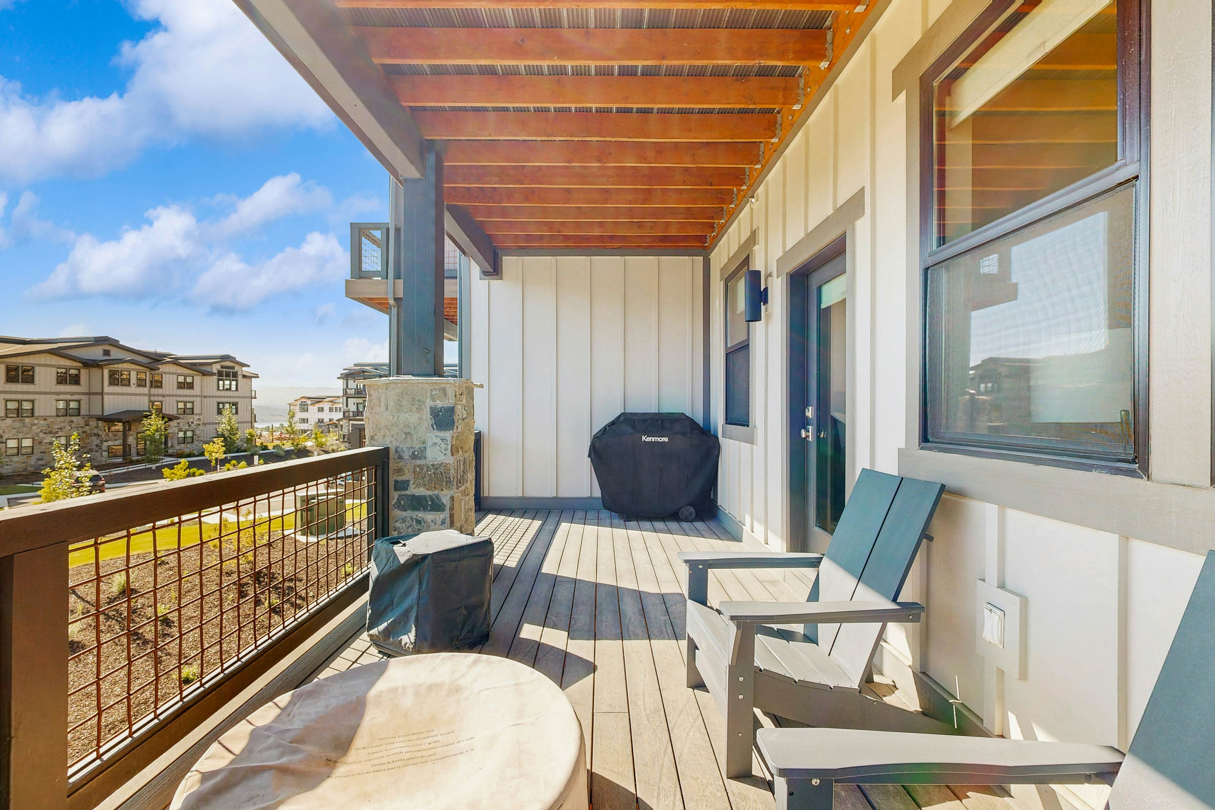 Mayflower Lakeside 201