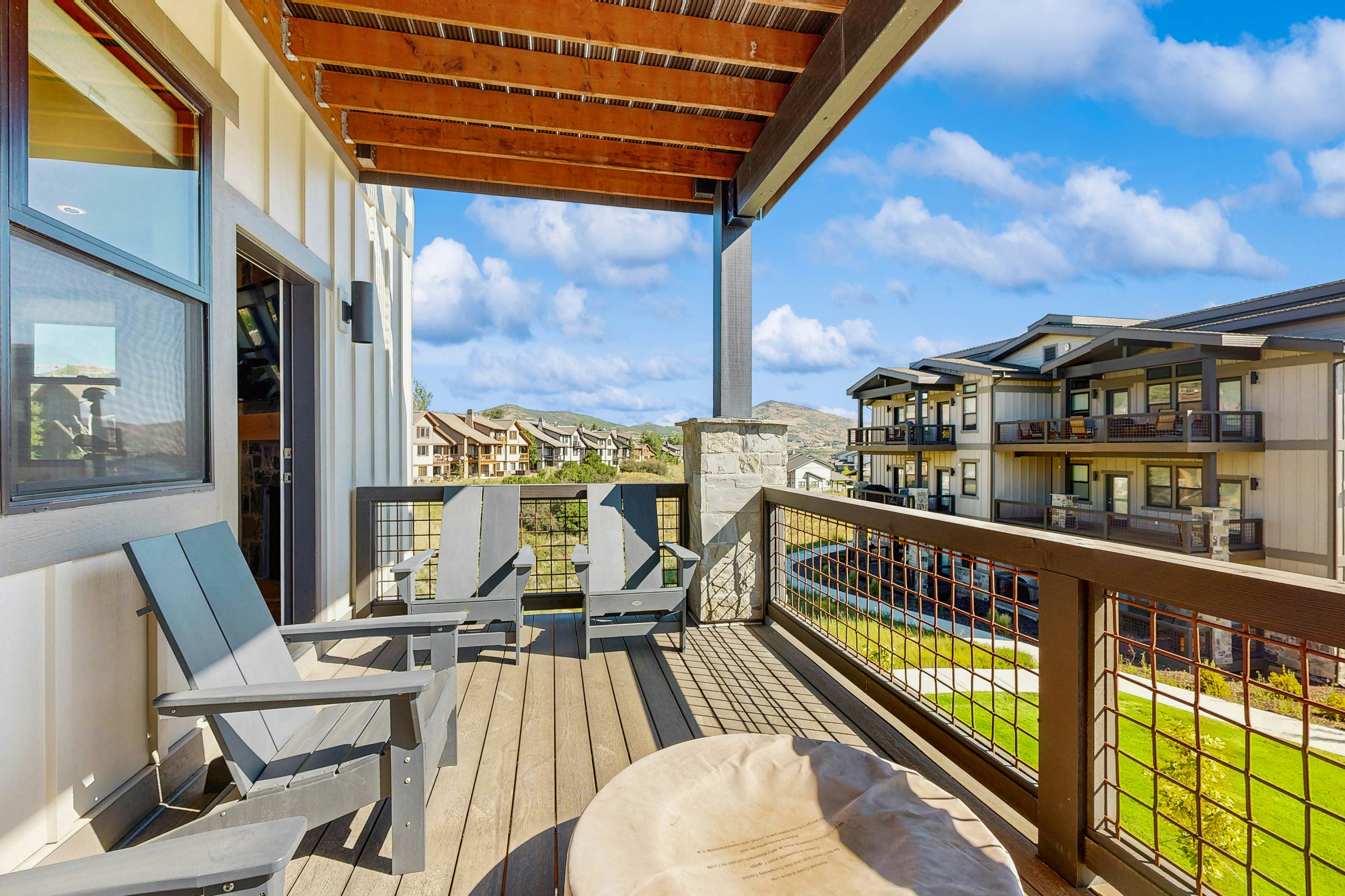 Mayflower Lakeside 201