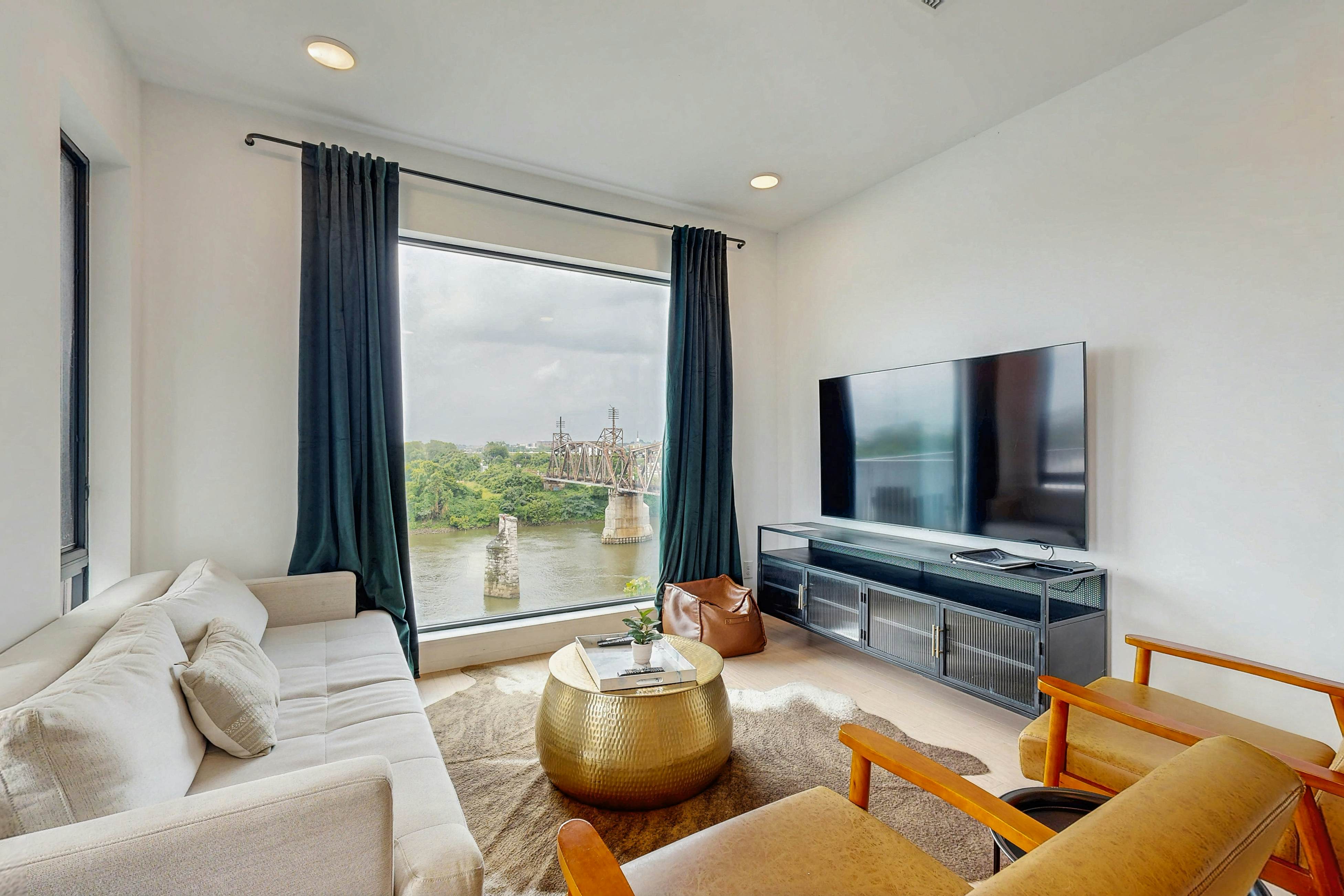 Eve on the River 407