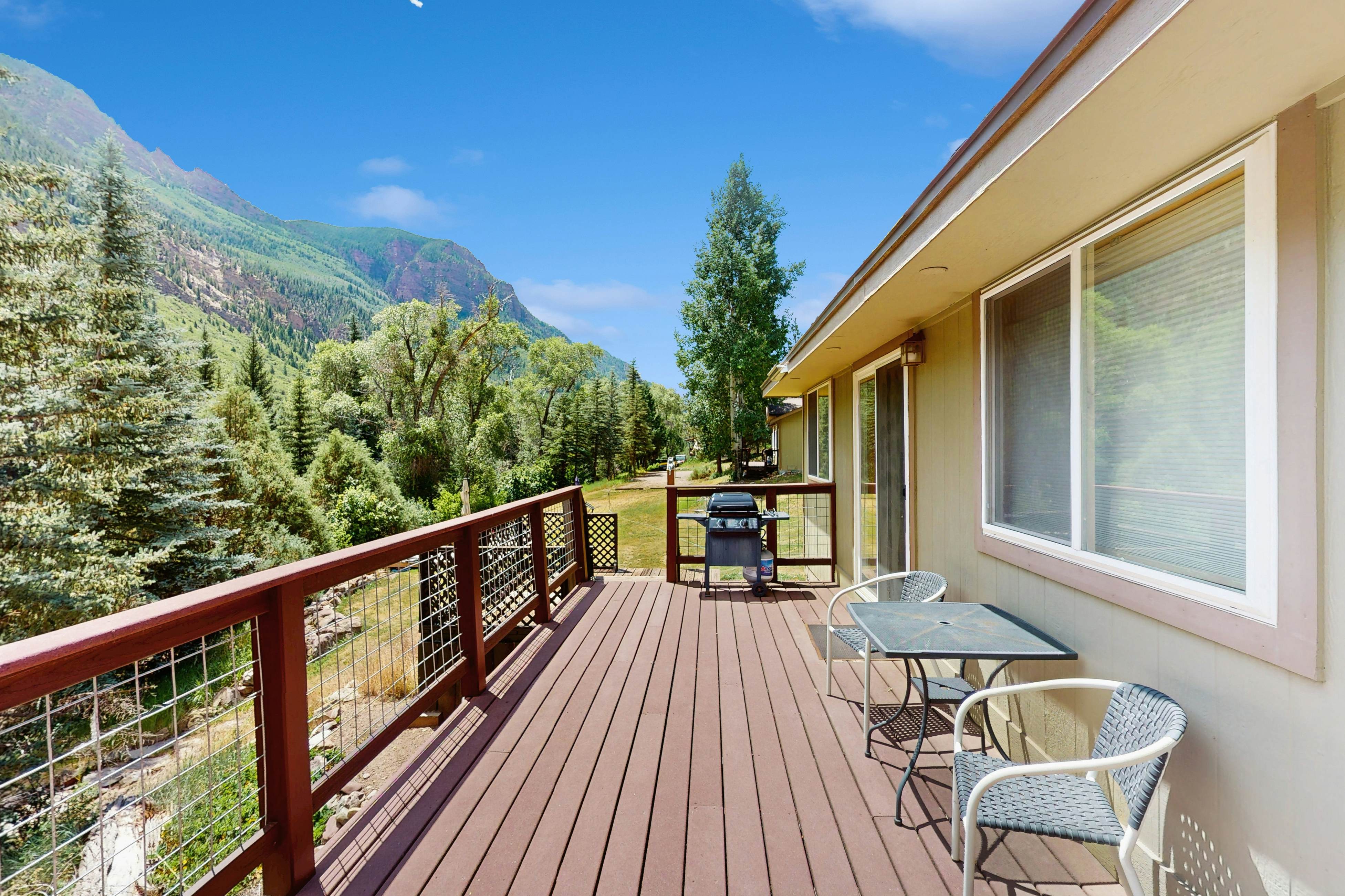 Elephant Mountain Cabin at Filoha Meadows