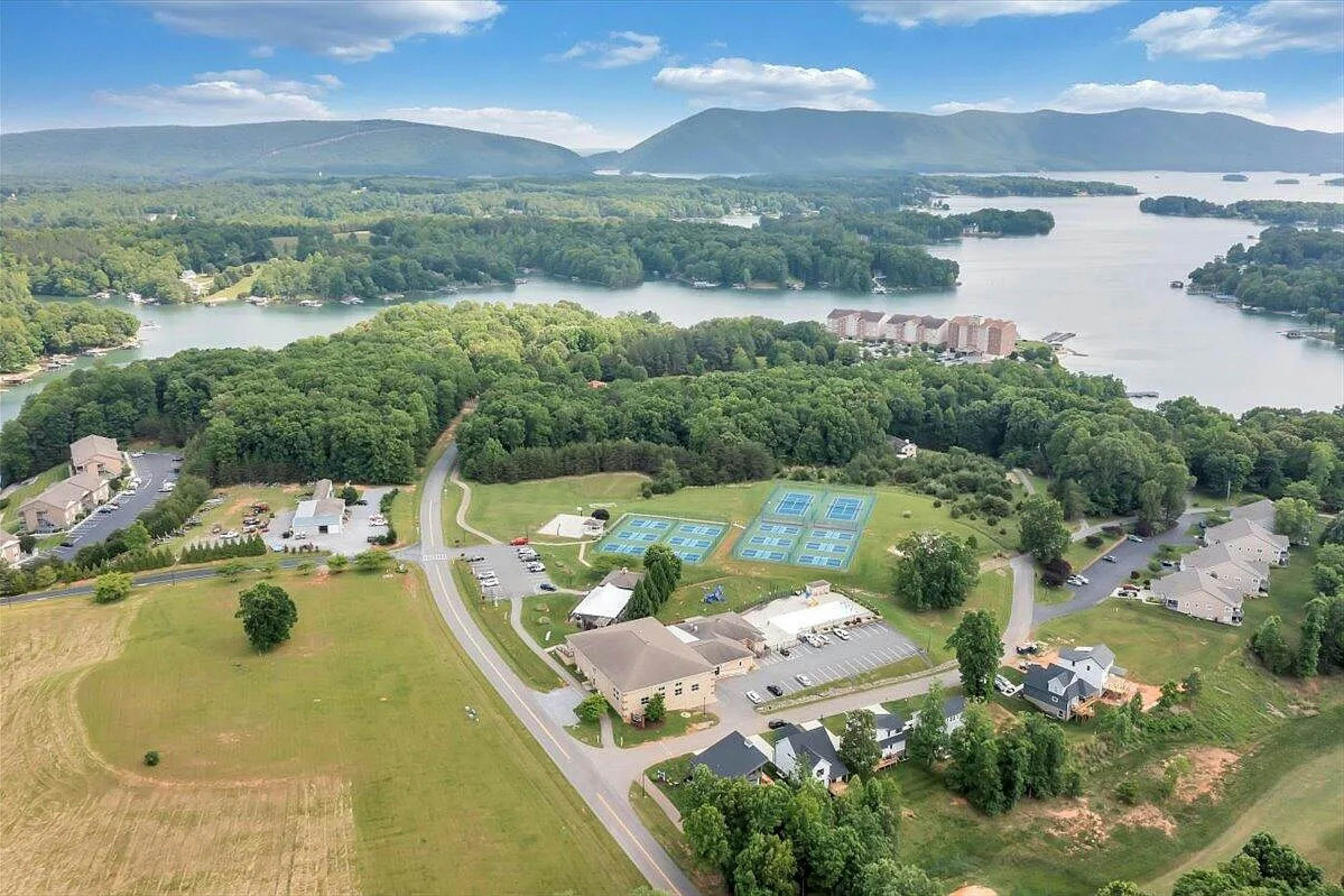 The Pointe - Serenity Shores - 3204