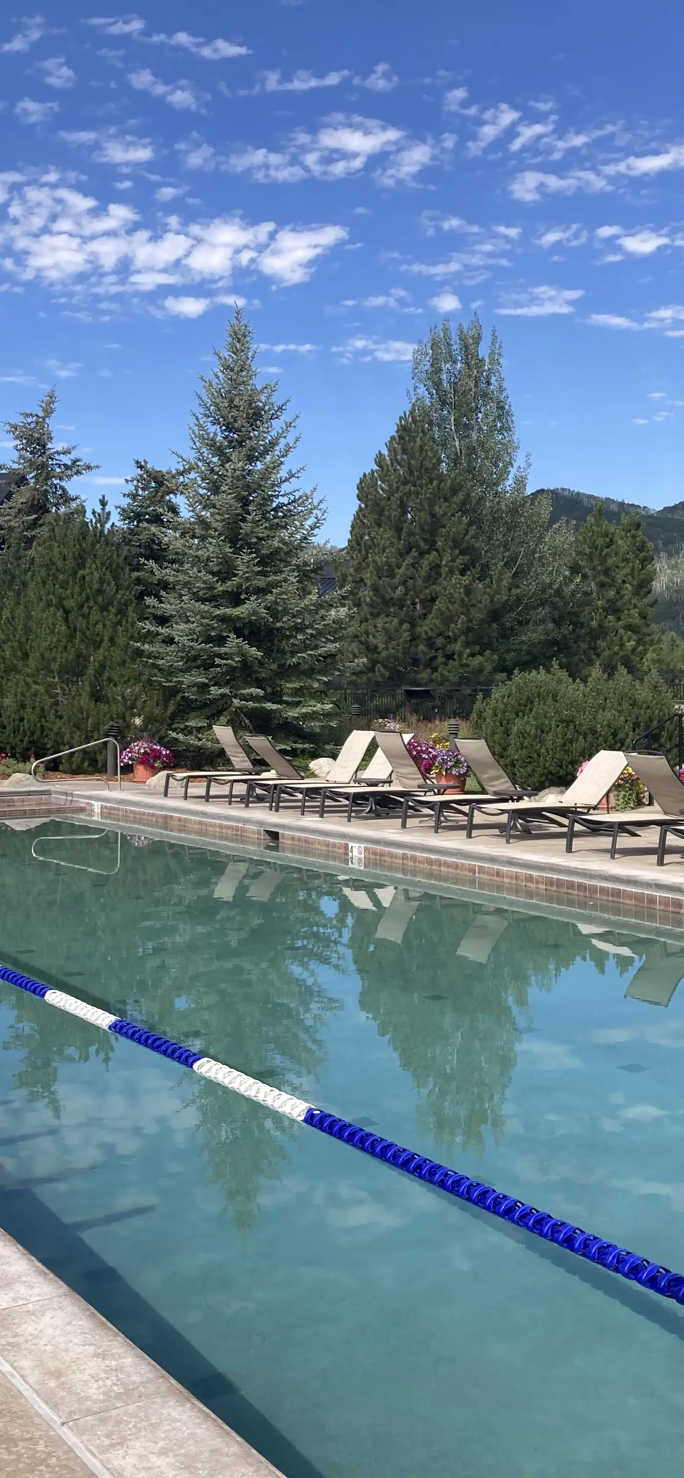 Trailhead Lodge 2122