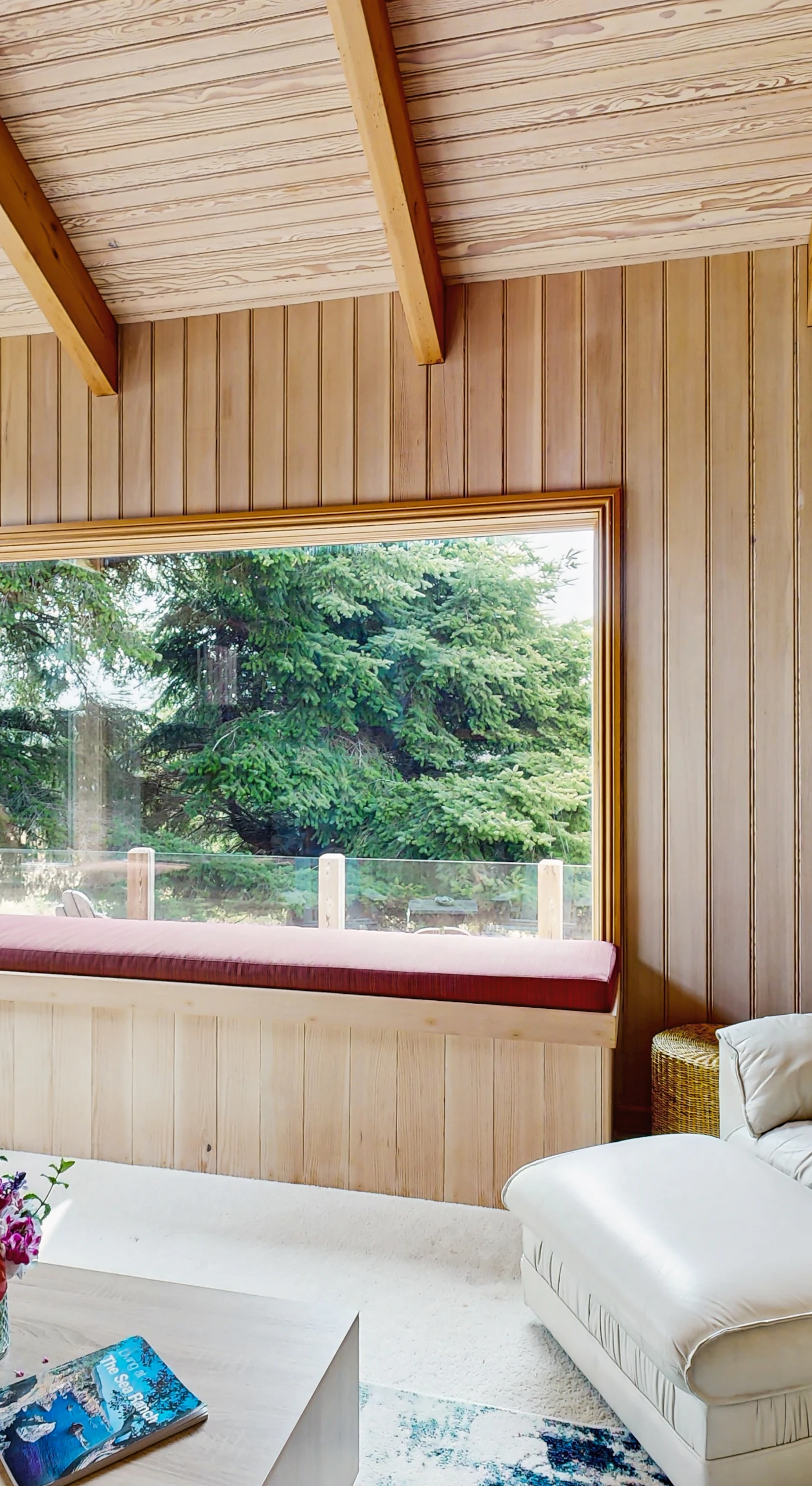 Relax in the sunlit reading nook, where you can curl up with a good book or simply enjoy the peaceful views of your surroundings.