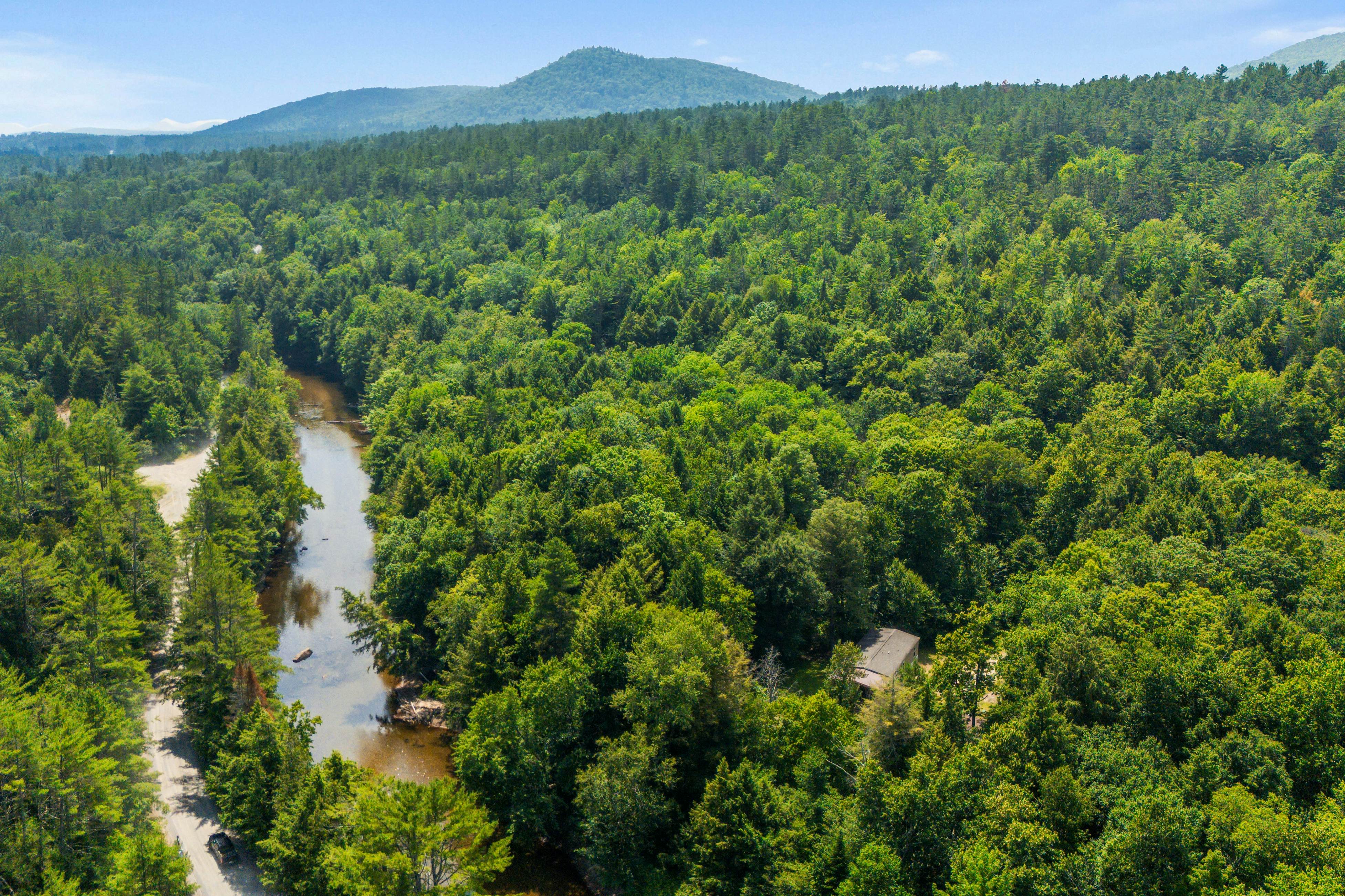 Schroon River Bend Getaway
