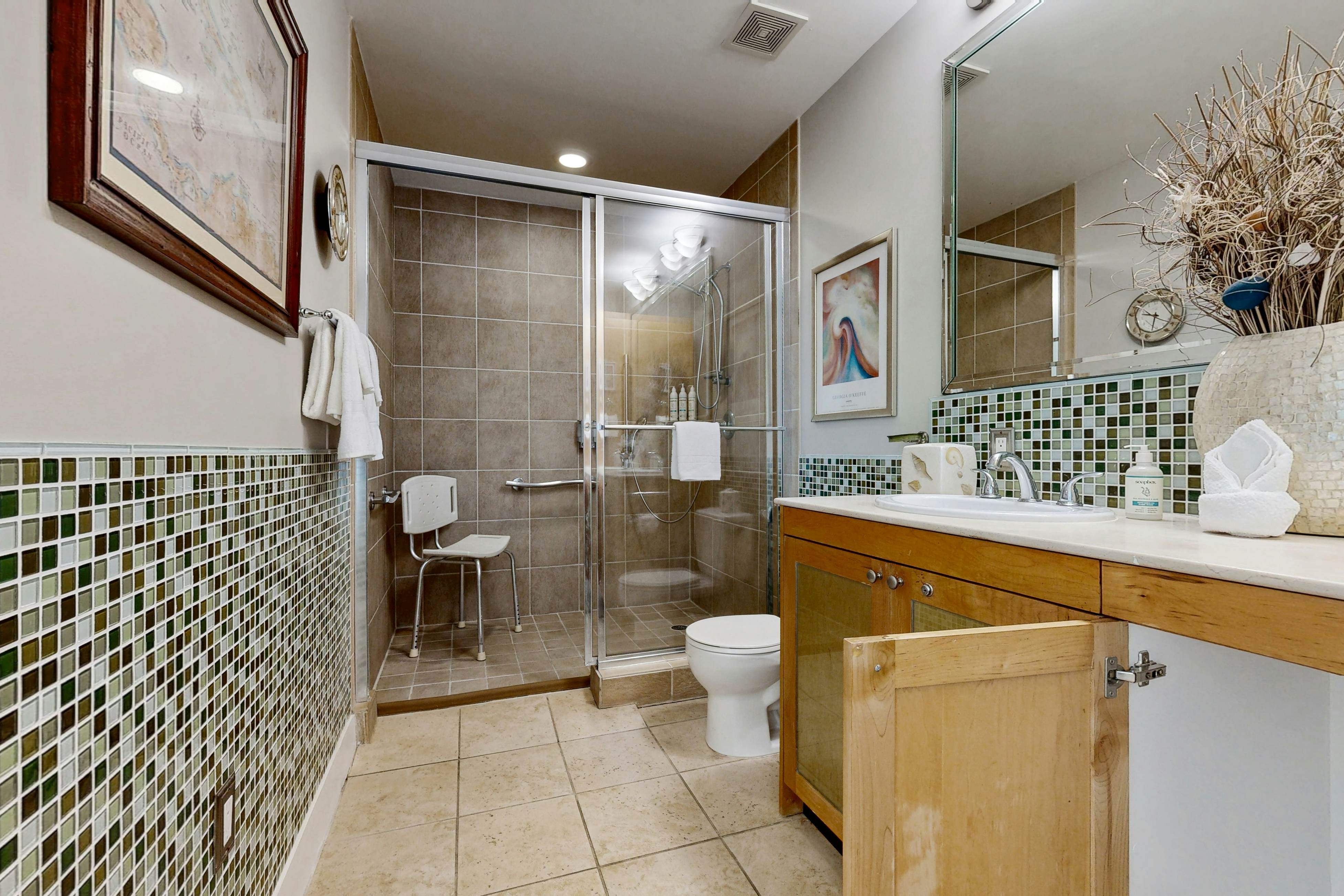 Emerald by the Sea #711