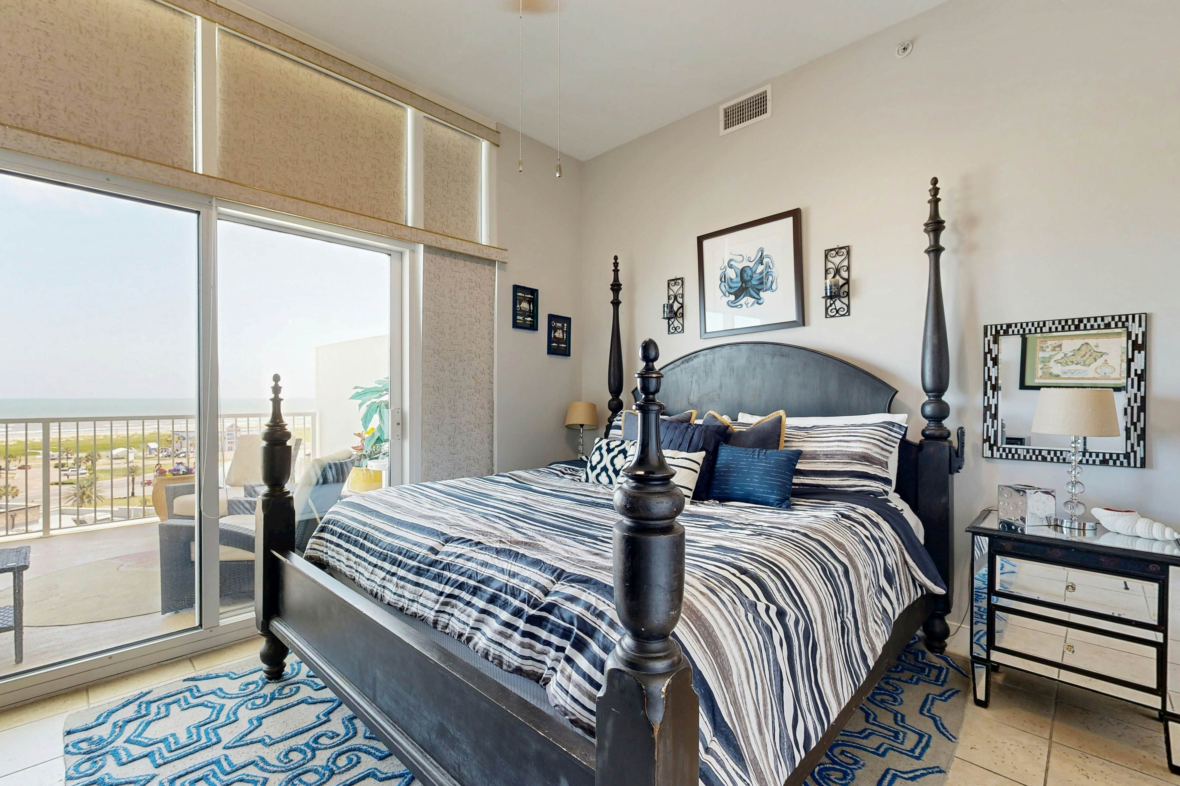 Emerald by the Sea #711