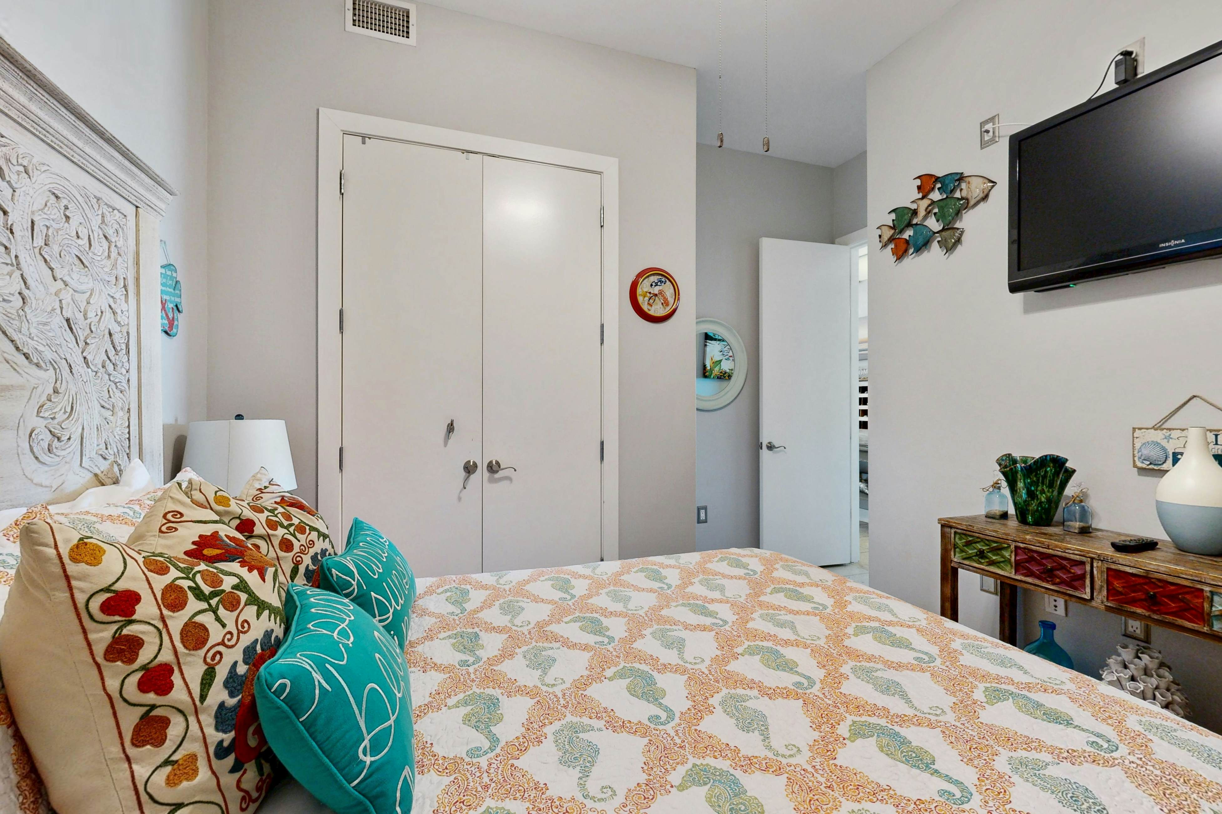 Emerald by the Sea #711