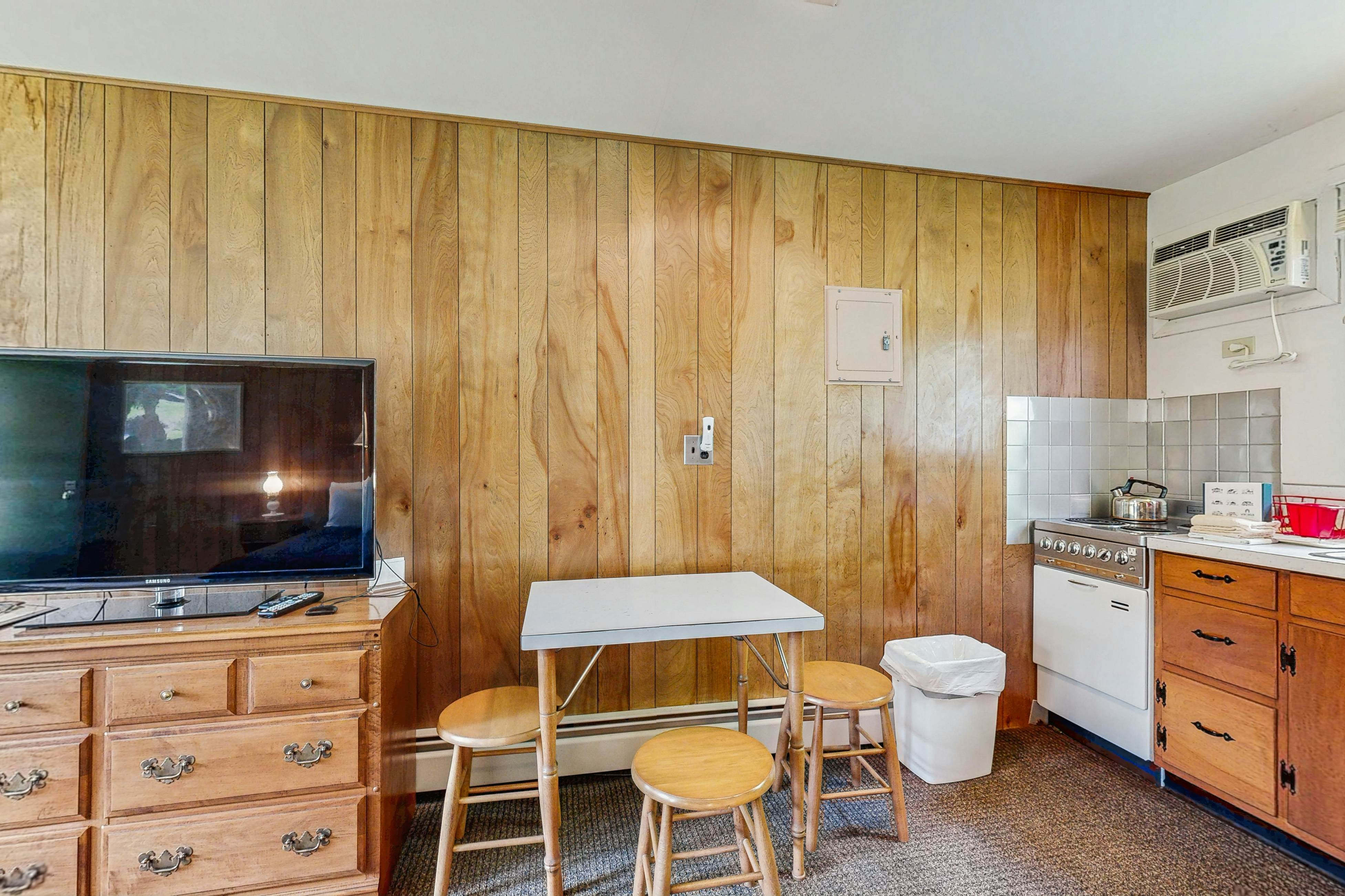 King Birch Lake Home, Unit 4