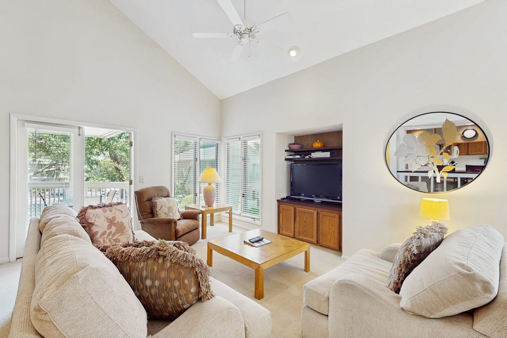 Lovely Condo with WiFi, Pool, On-Site Golf, & Lagoon Views — Hilton Head, SC — vacation rental