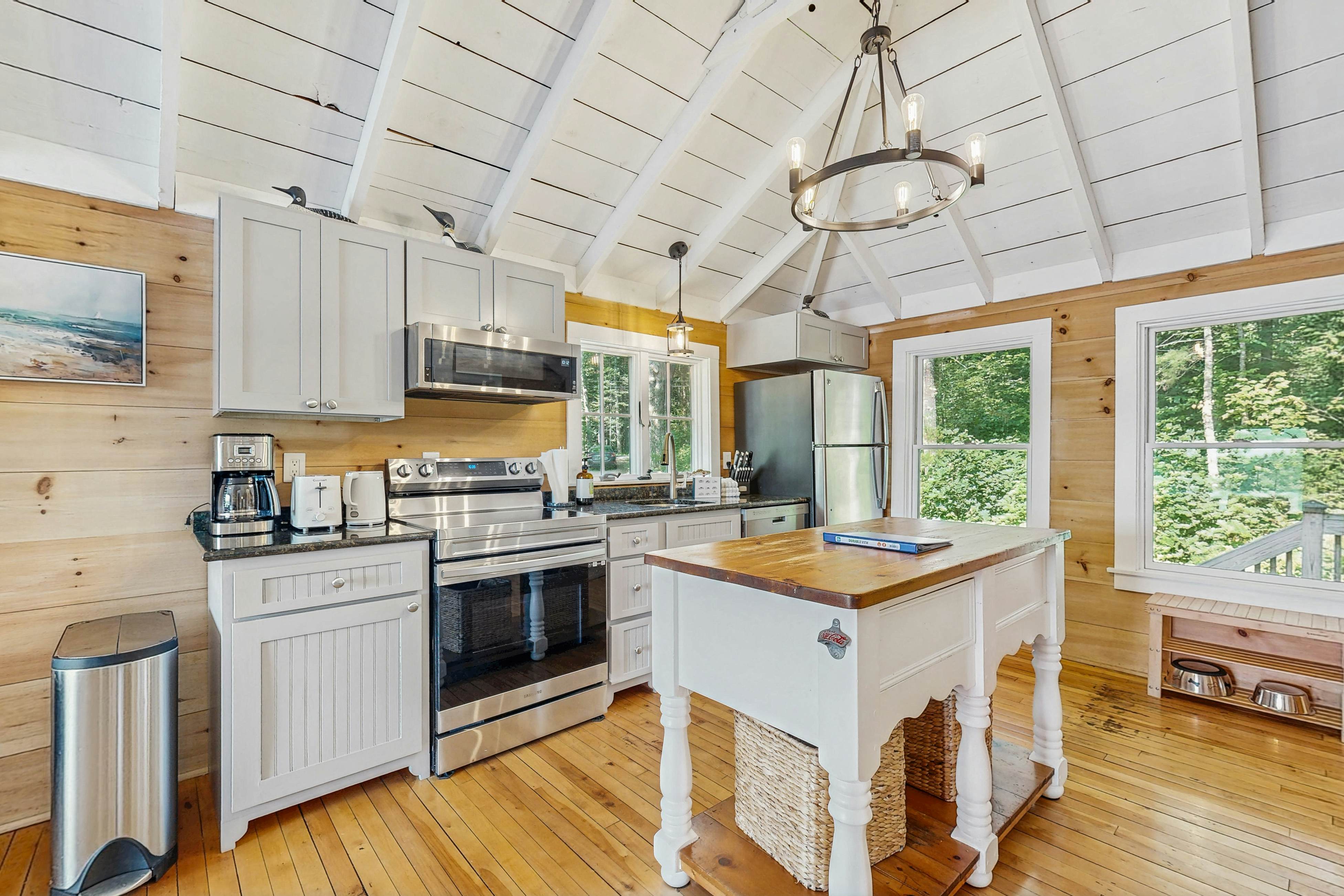 Crawford Lakeside Escape