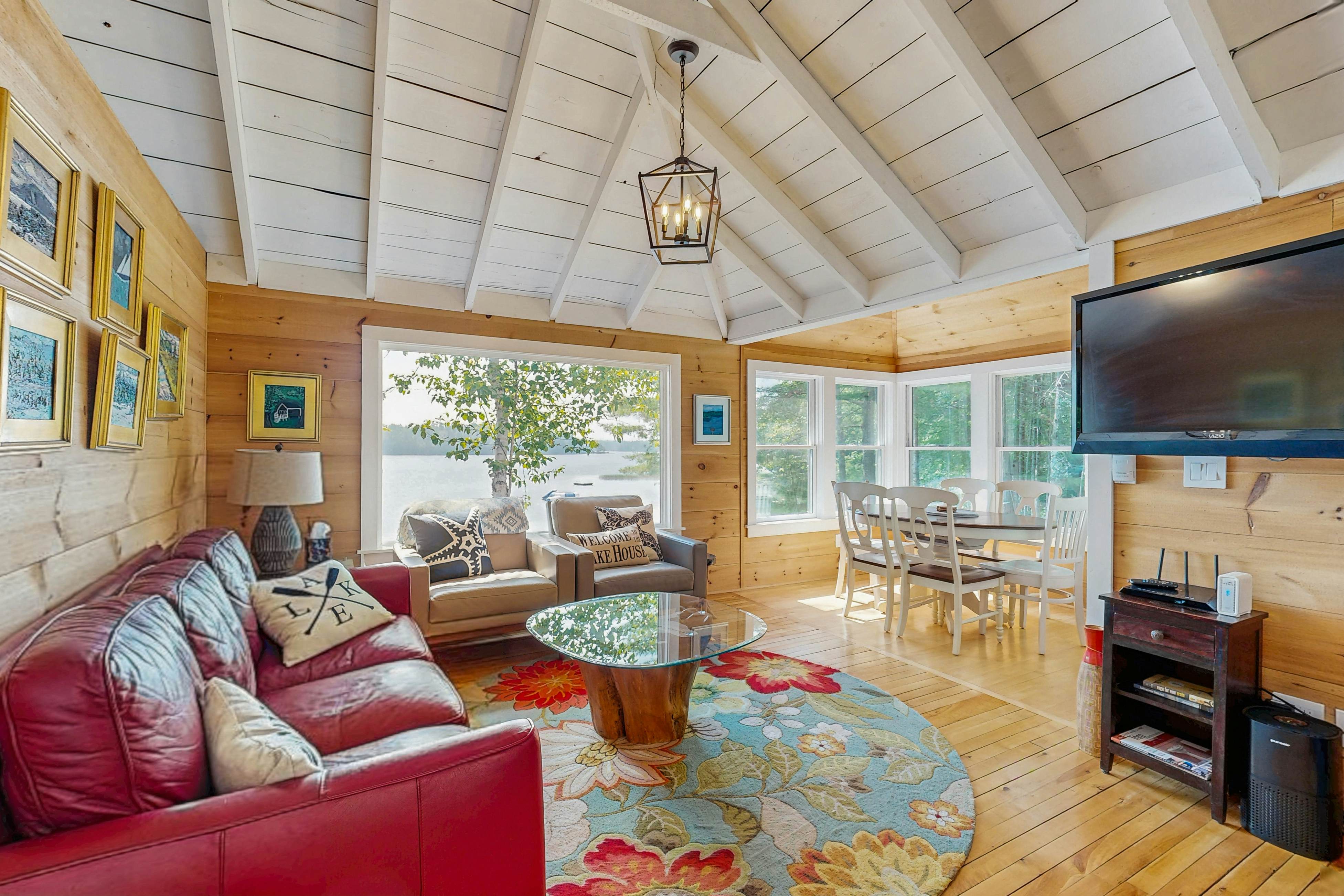 Crawford Lakeside Escape