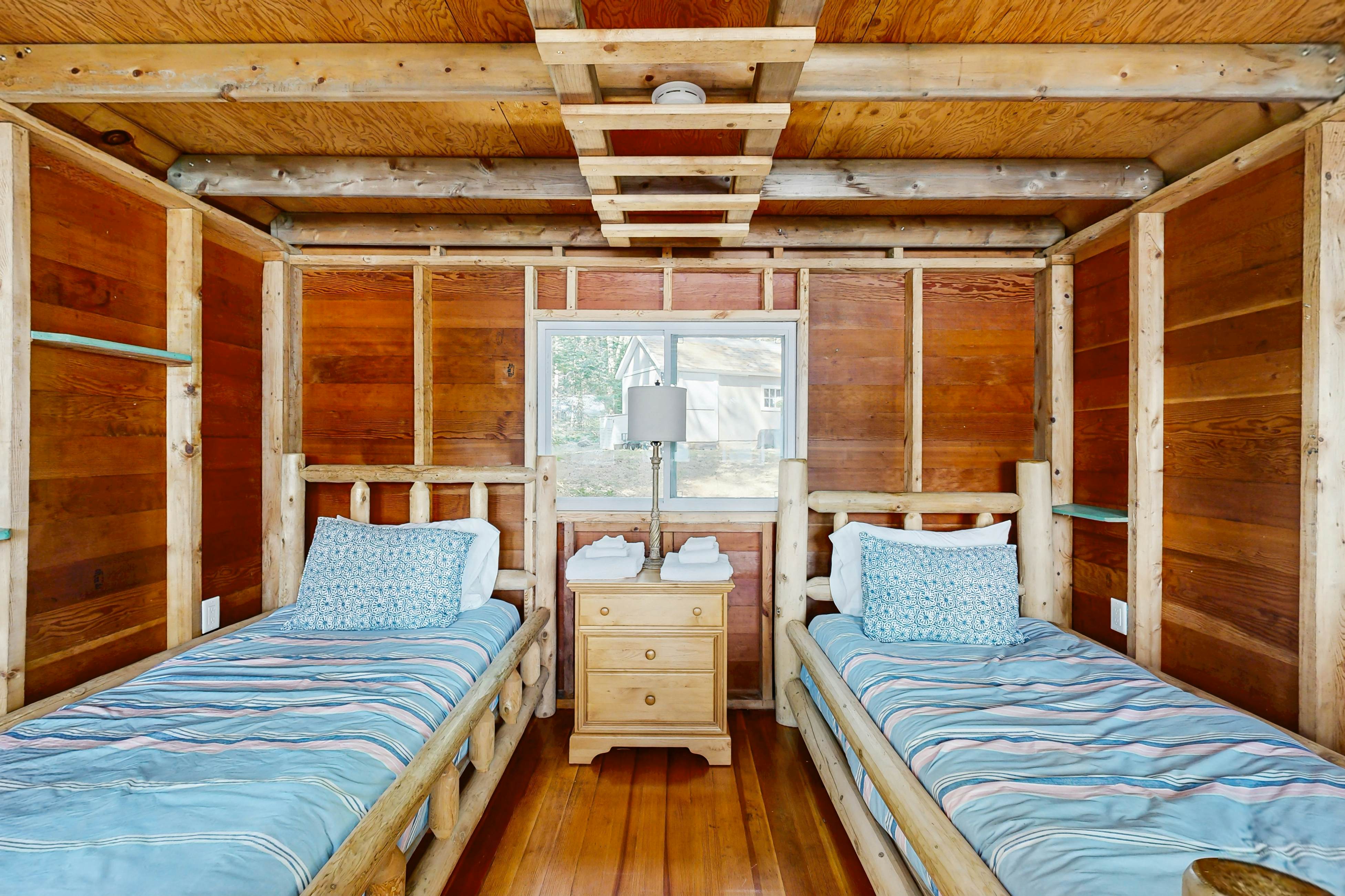 Crawford Lakeside Escape