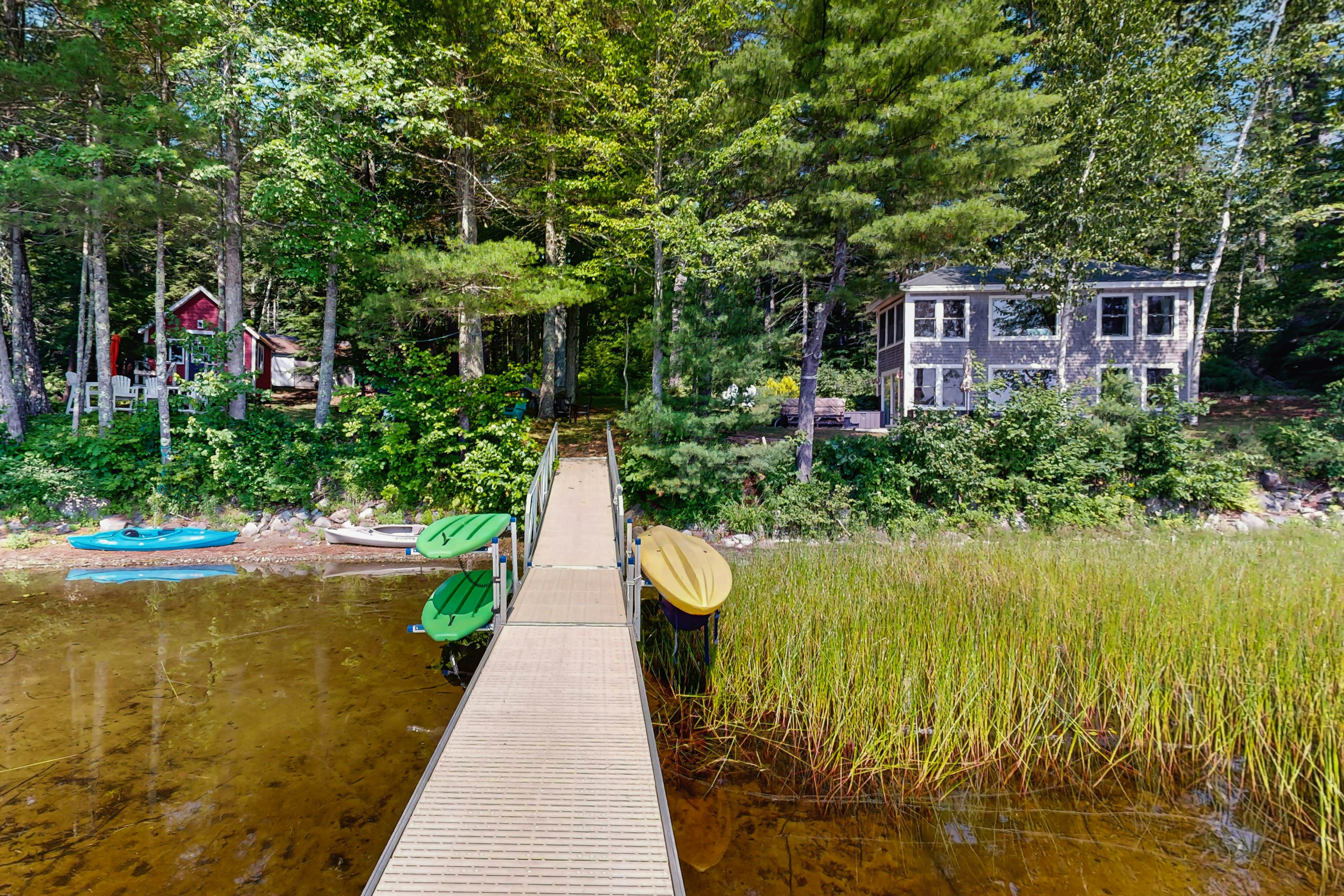 Crawford Lakeside Escape