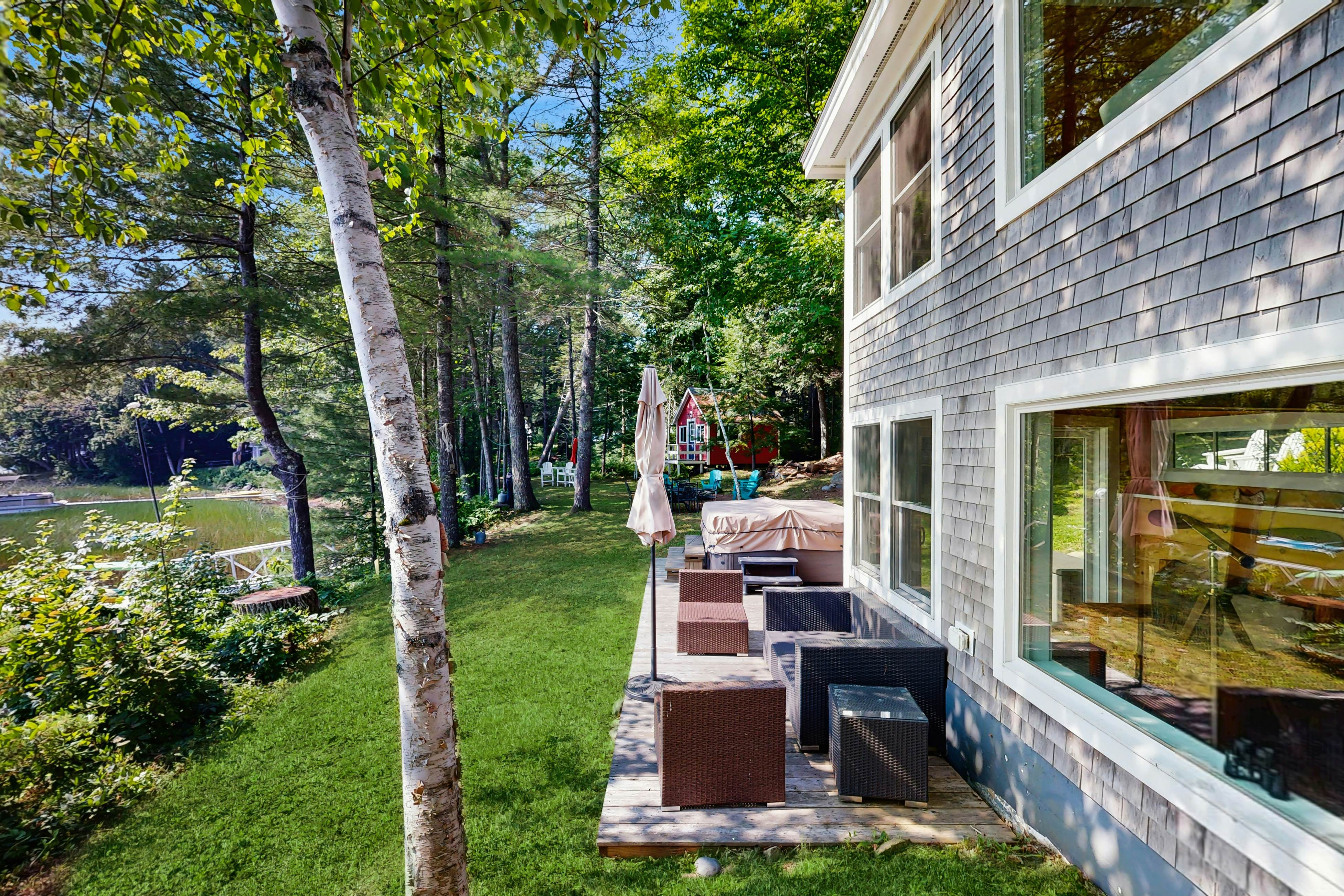 Crawford Lakeside Escape