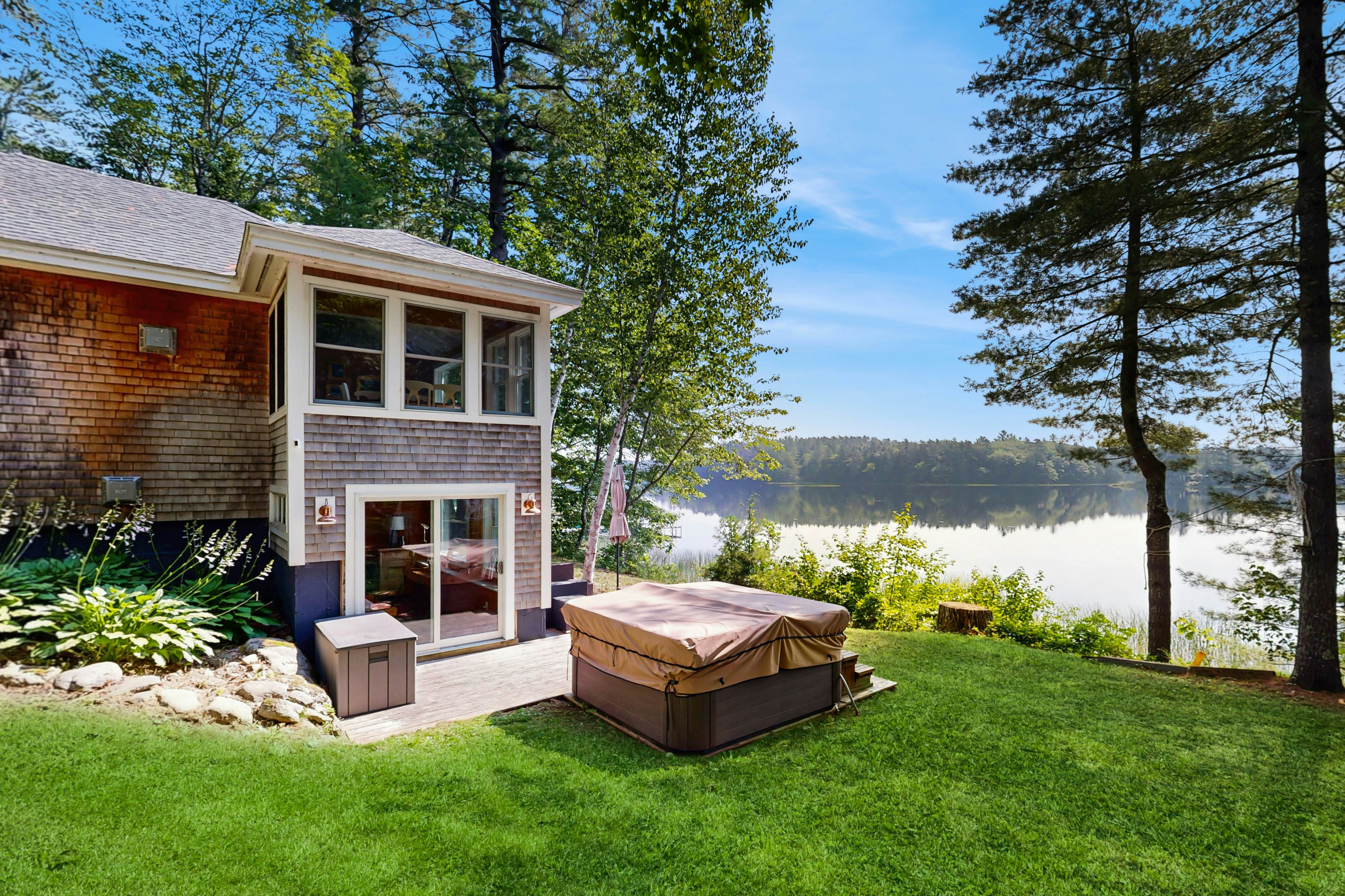 Crawford Lakeside Escape