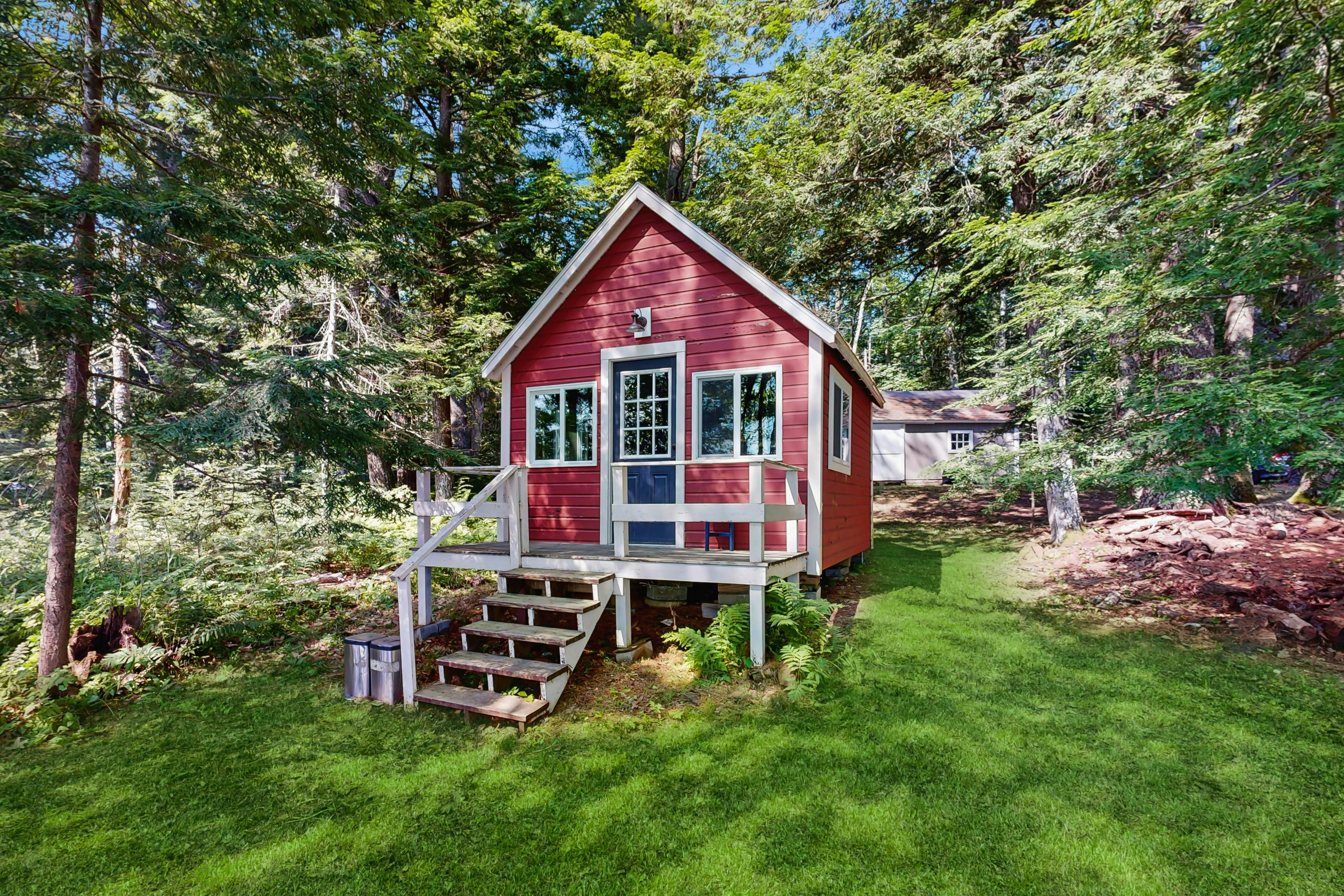 Crawford Lakeside Escape