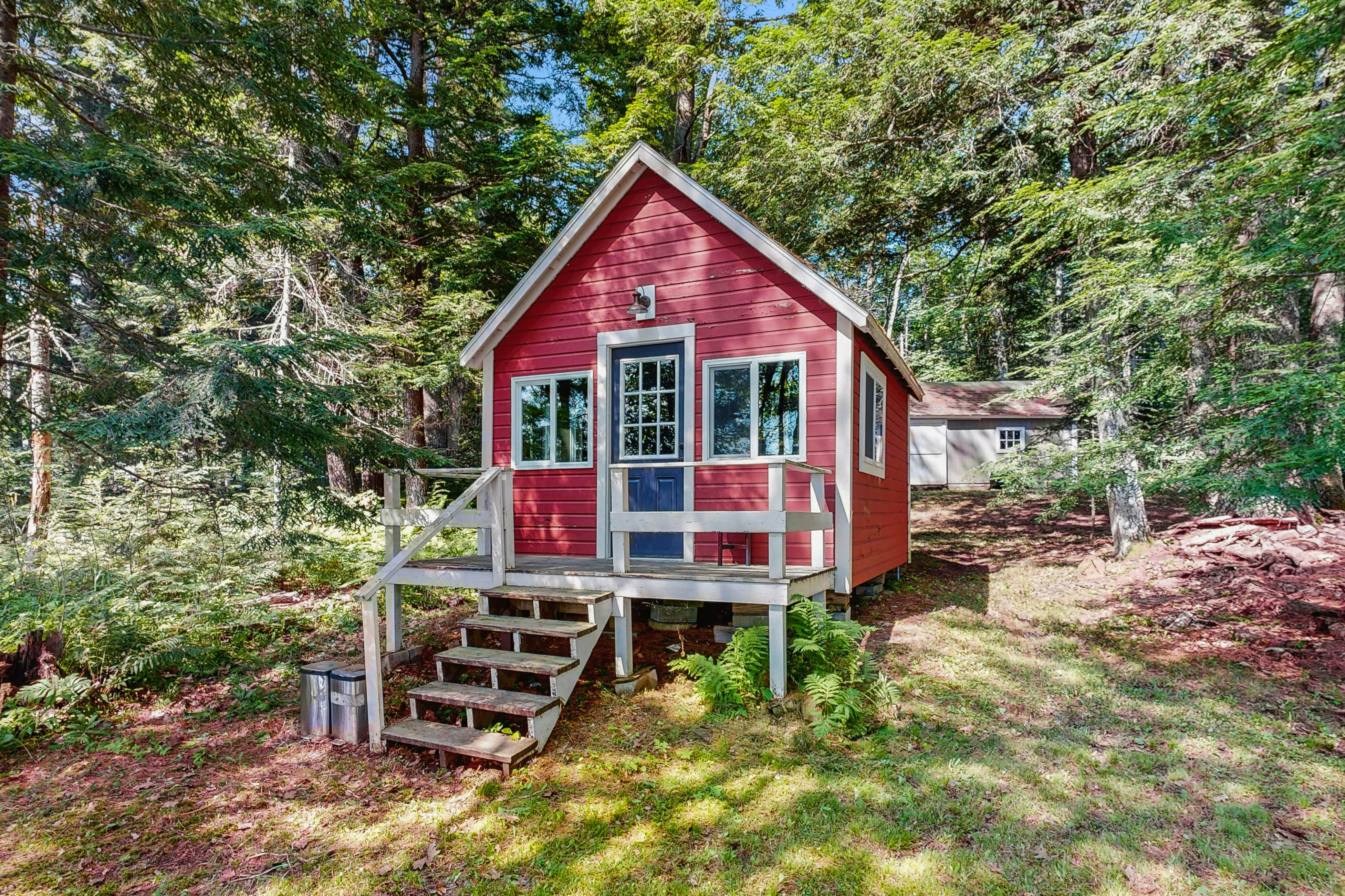 Crawford Lakeside Escape