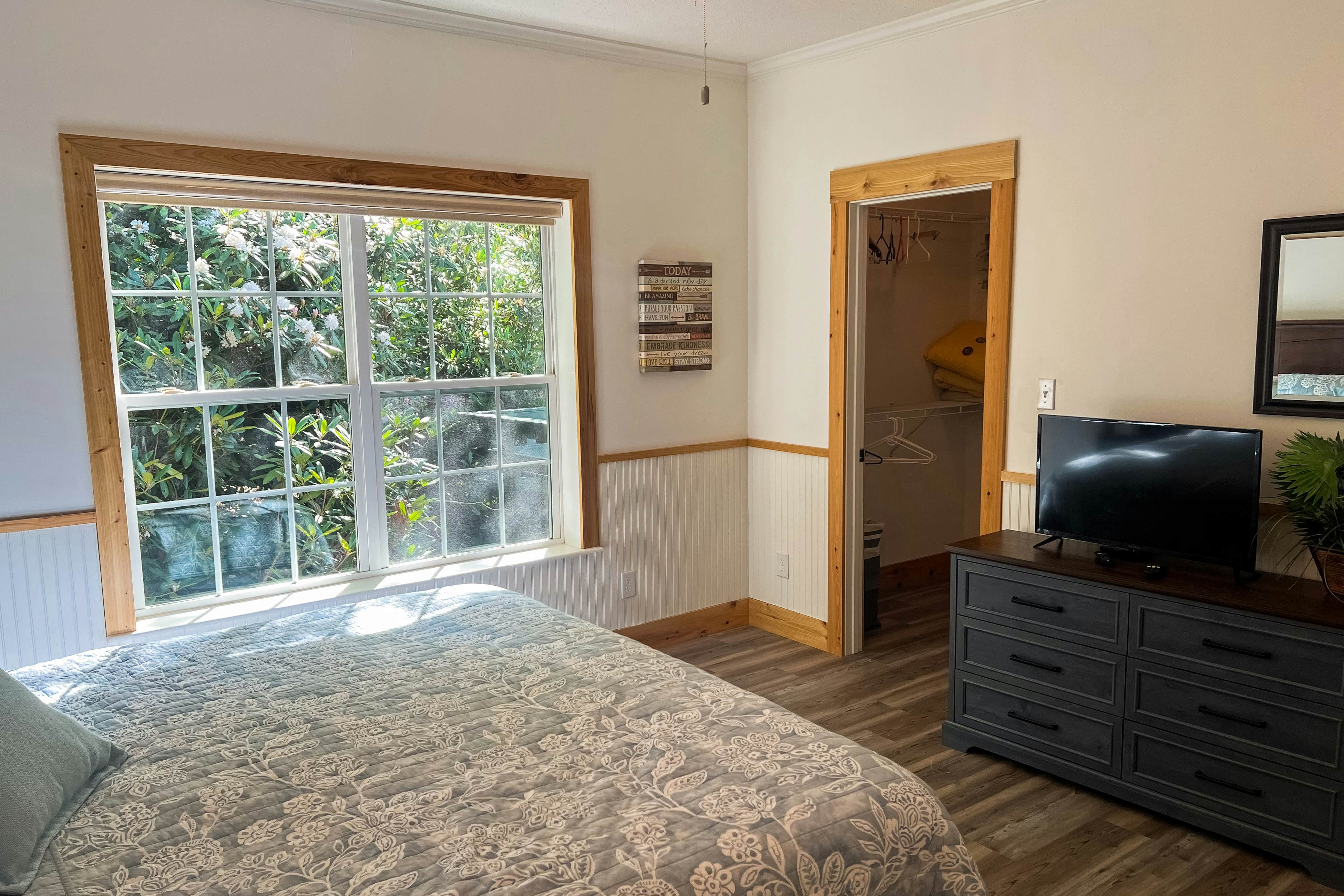 LIndville Land Harbor Retreat